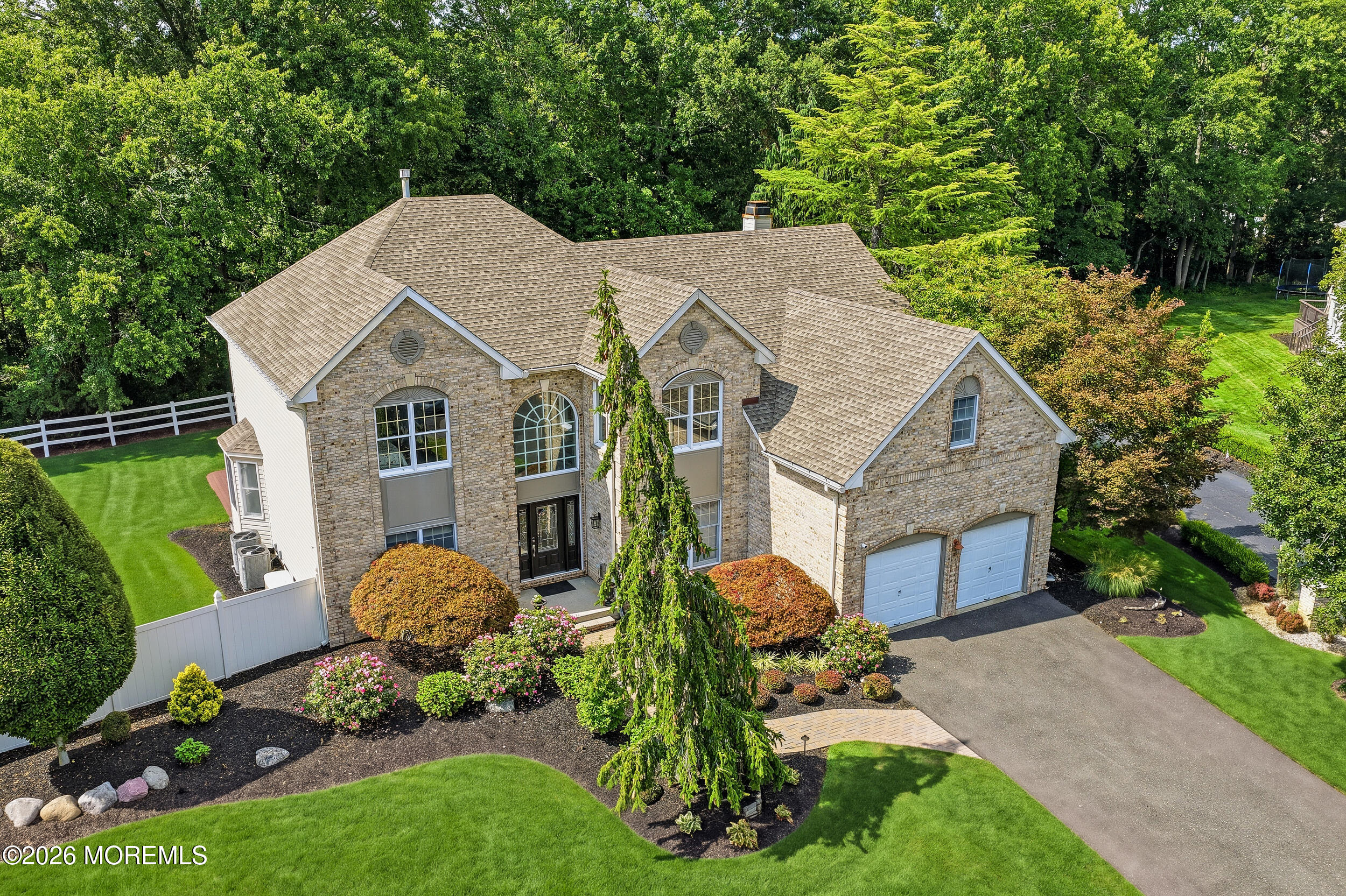 48 Vardon Way, Farmingdale, NJ 07727