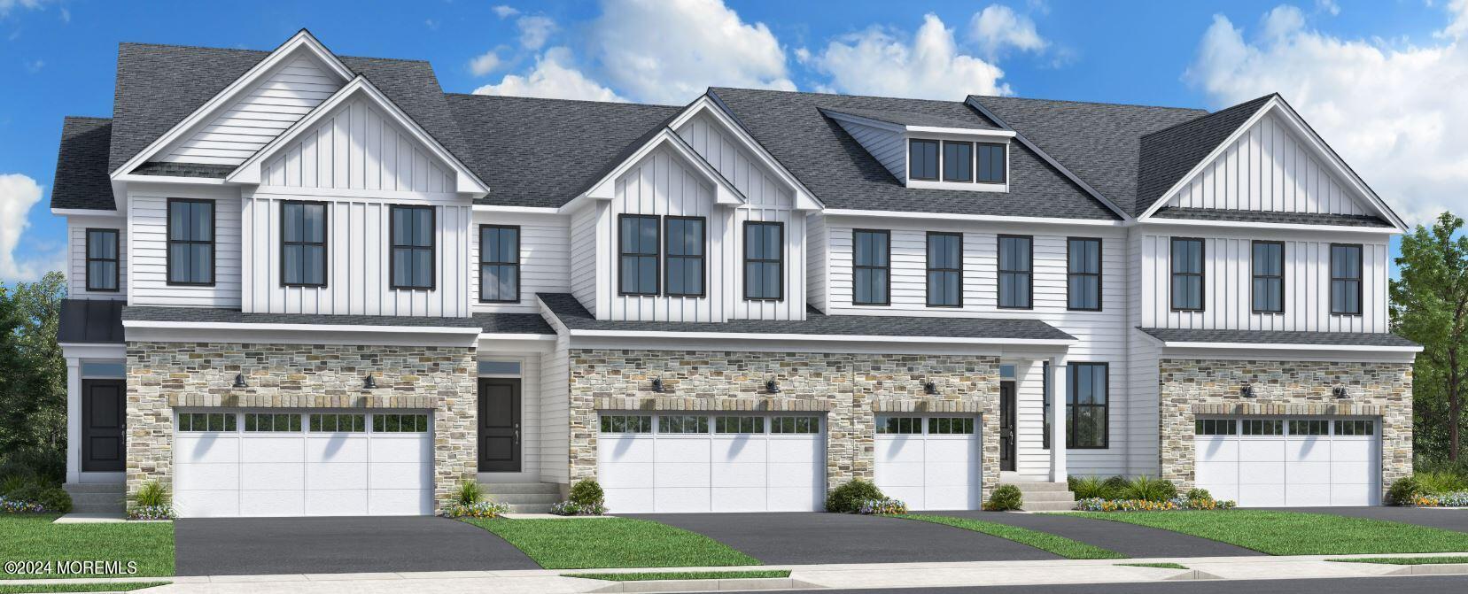 86 Mustang Dr, Manalapan, NJ 07726