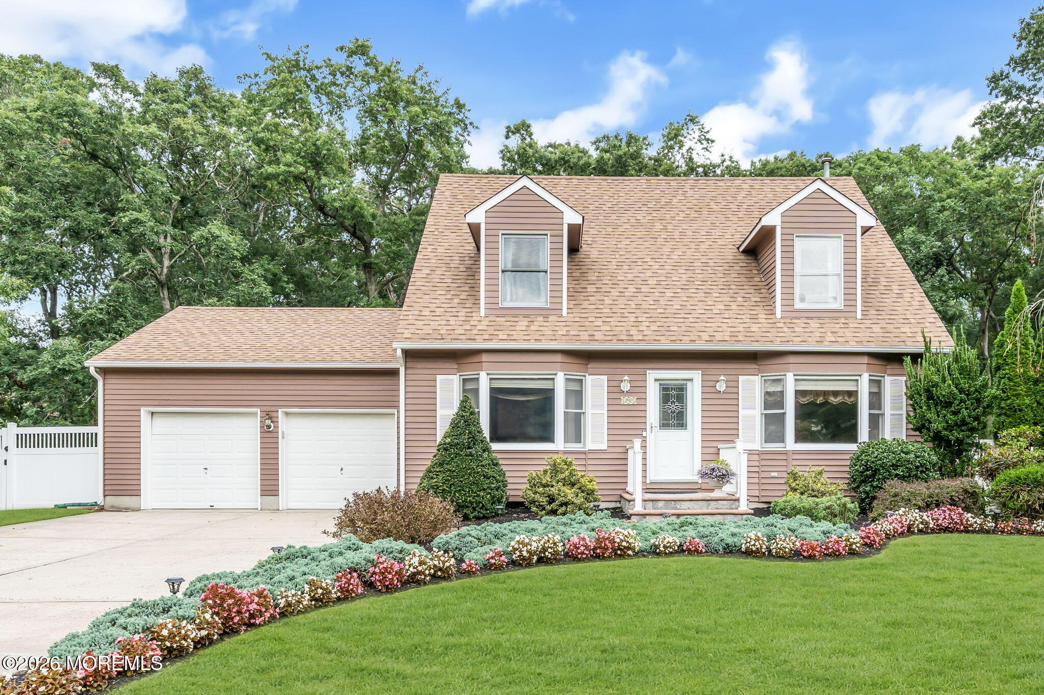 191 Edgemere Ct, Toms River, NJ 08755
