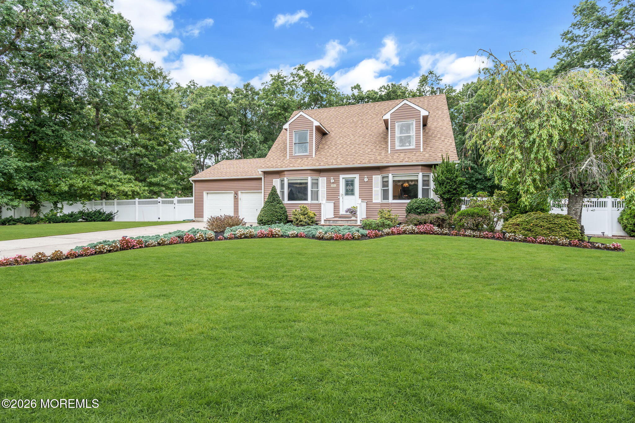 191 Edgemere Ct, Toms River, NJ 08755 photo