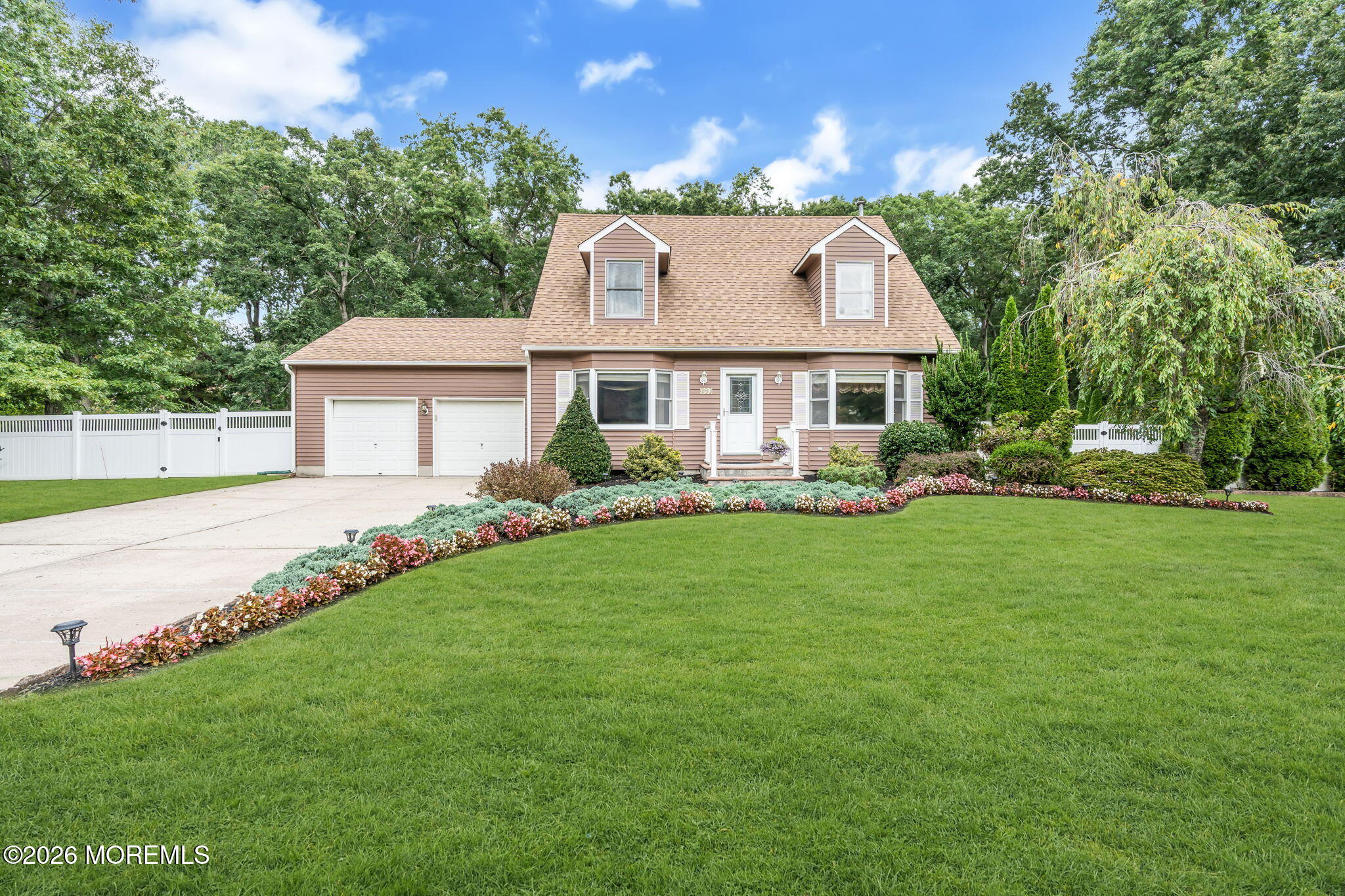 191 Edgemere Ct, Toms River, NJ 08755 photo