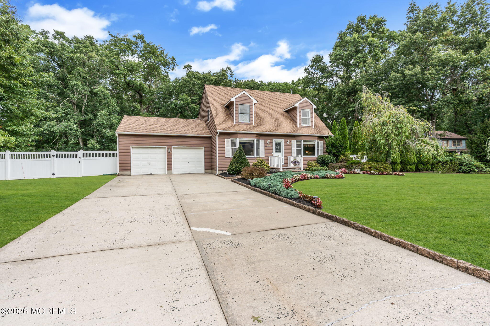 191 Edgemere Ct, Toms River, NJ 08755 photo