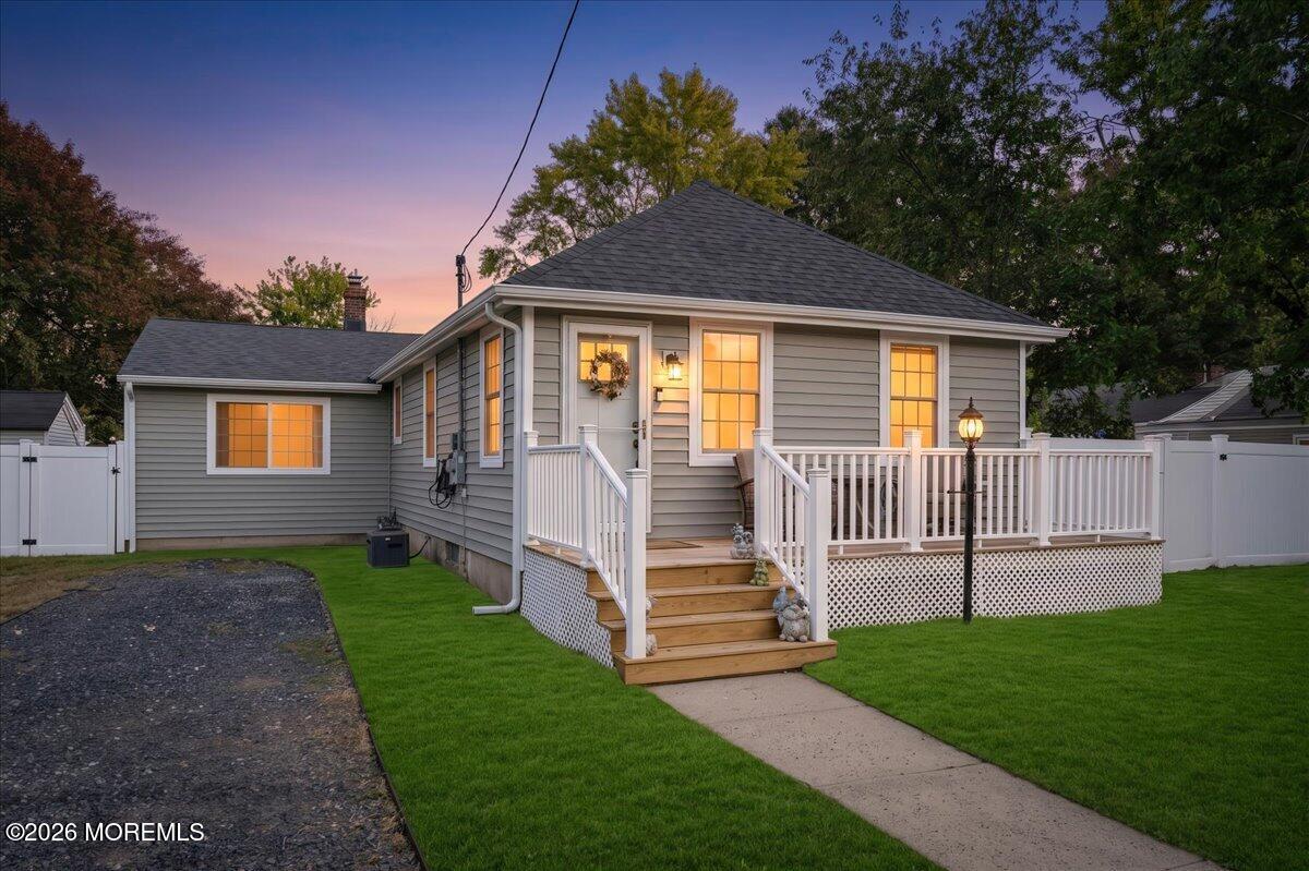 44 Dakota Ave, Middletown, NJ 07748