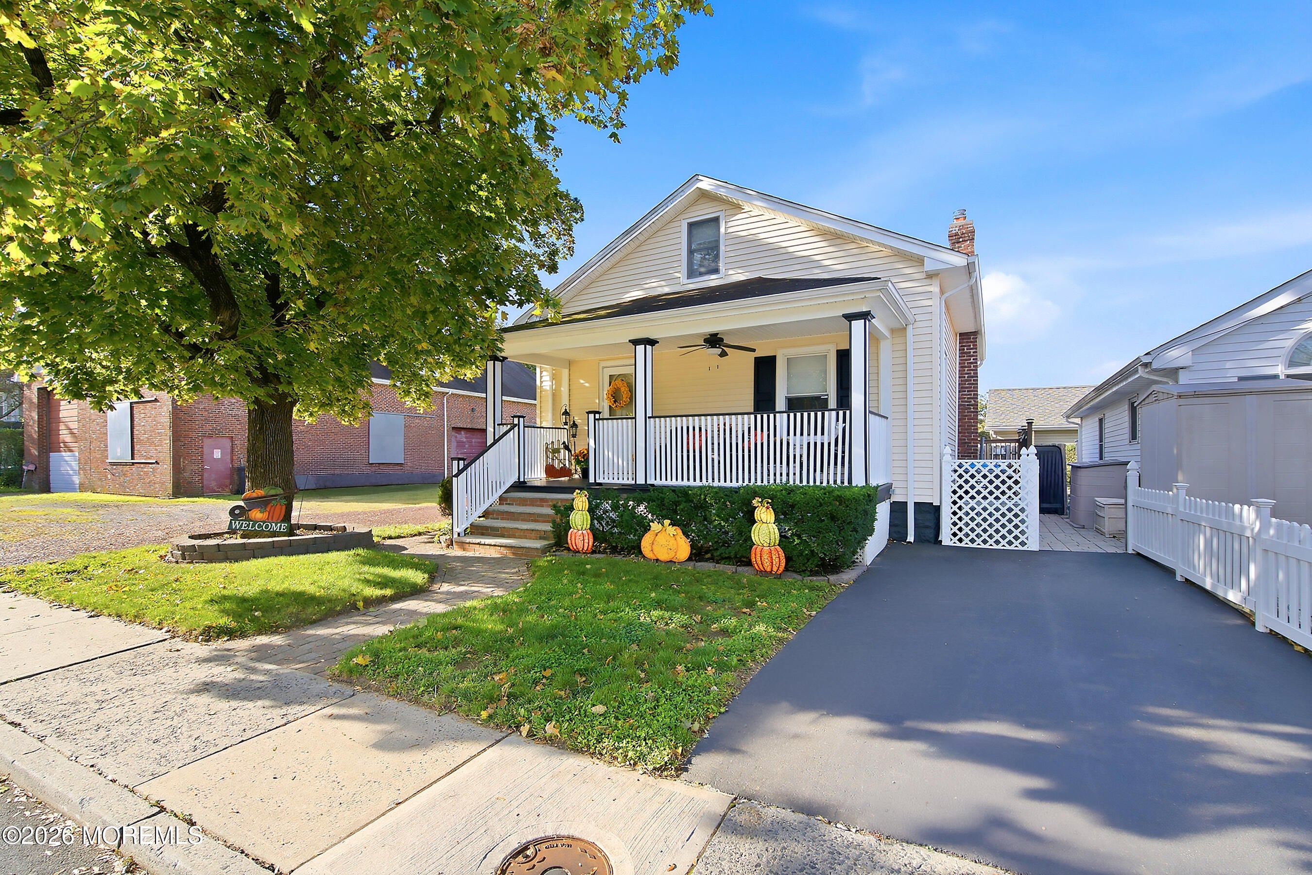 18 Locust Ave, Fair Haven, NJ 07704 photo