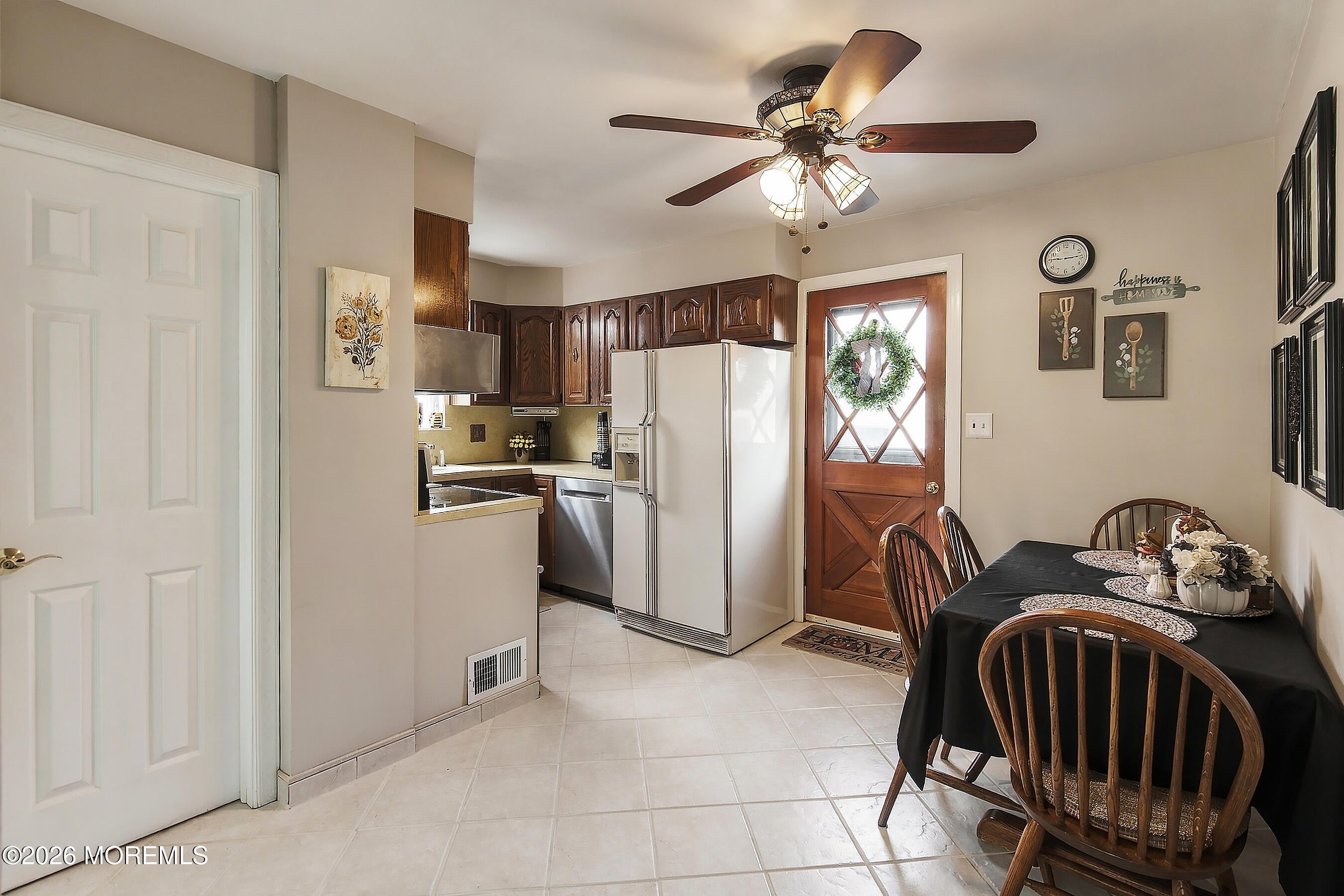 18 Locust Ave, Fair Haven, NJ 07704 photo