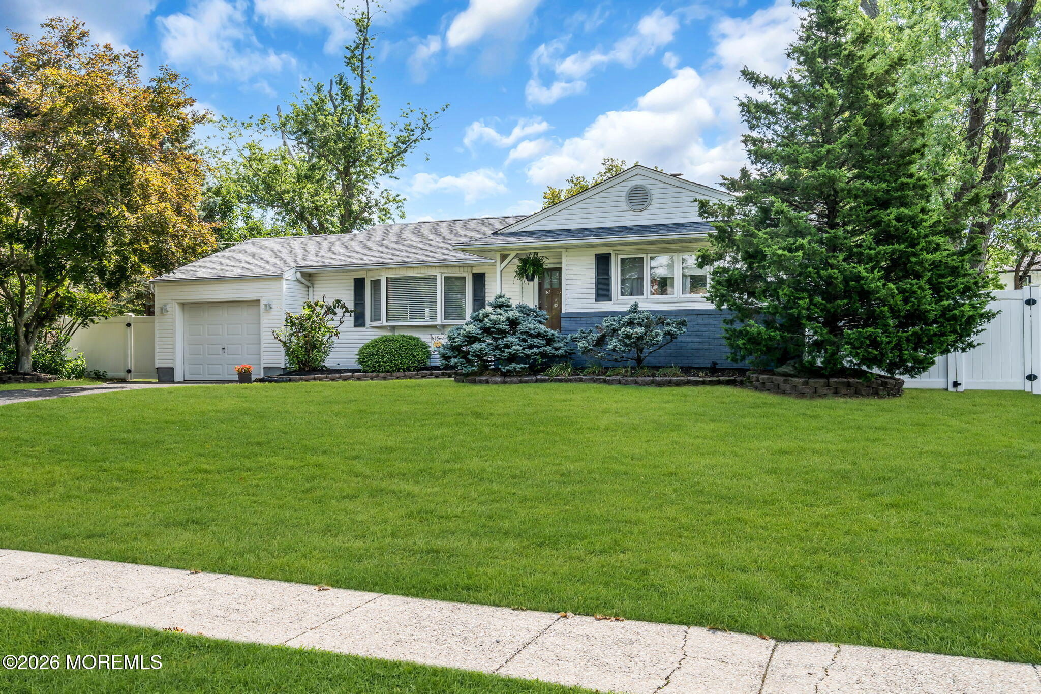 41 Marjorie Dr, Toms River, NJ 08755 photo