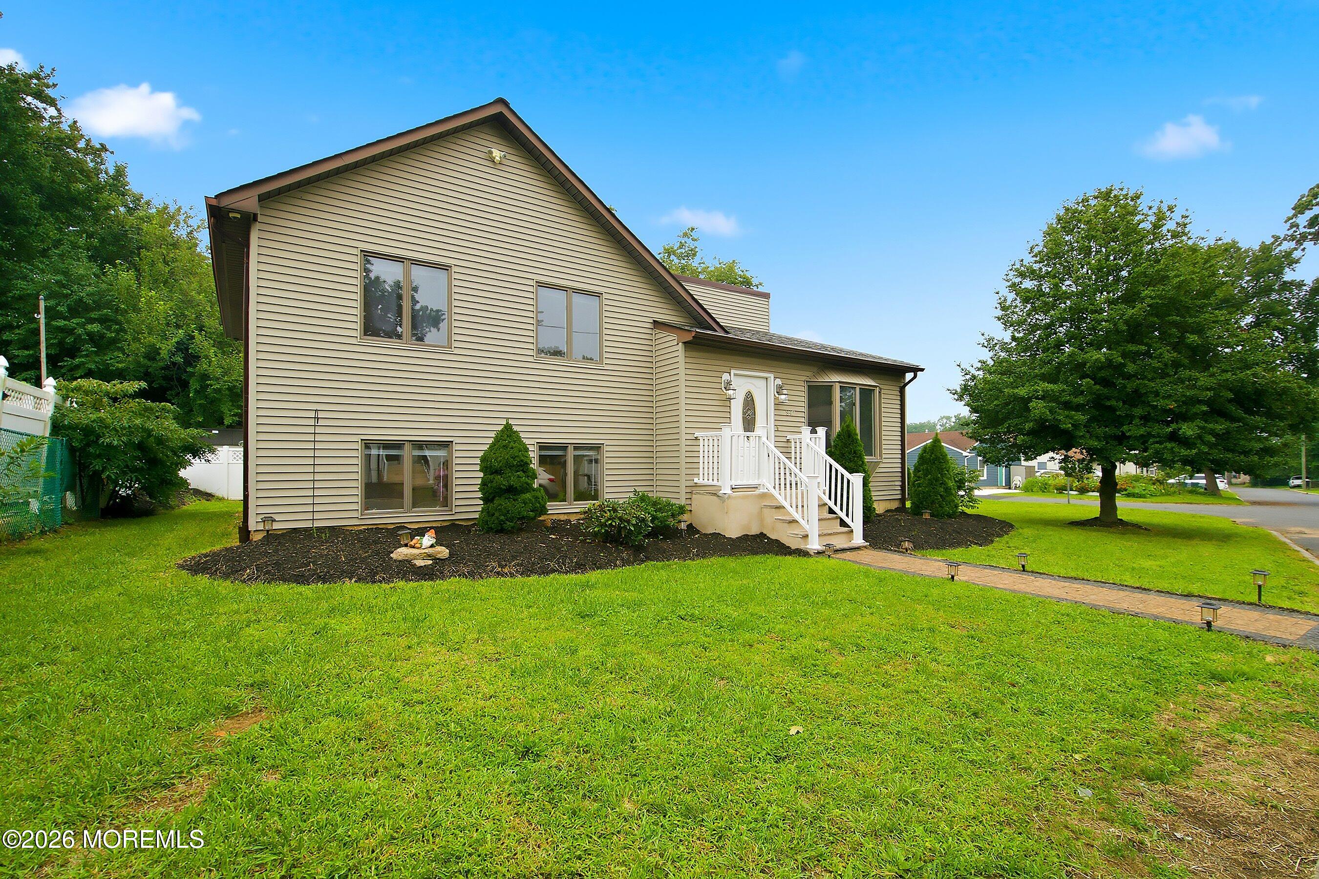 897 Brookside Ave, Keyport, NJ 07735 photo