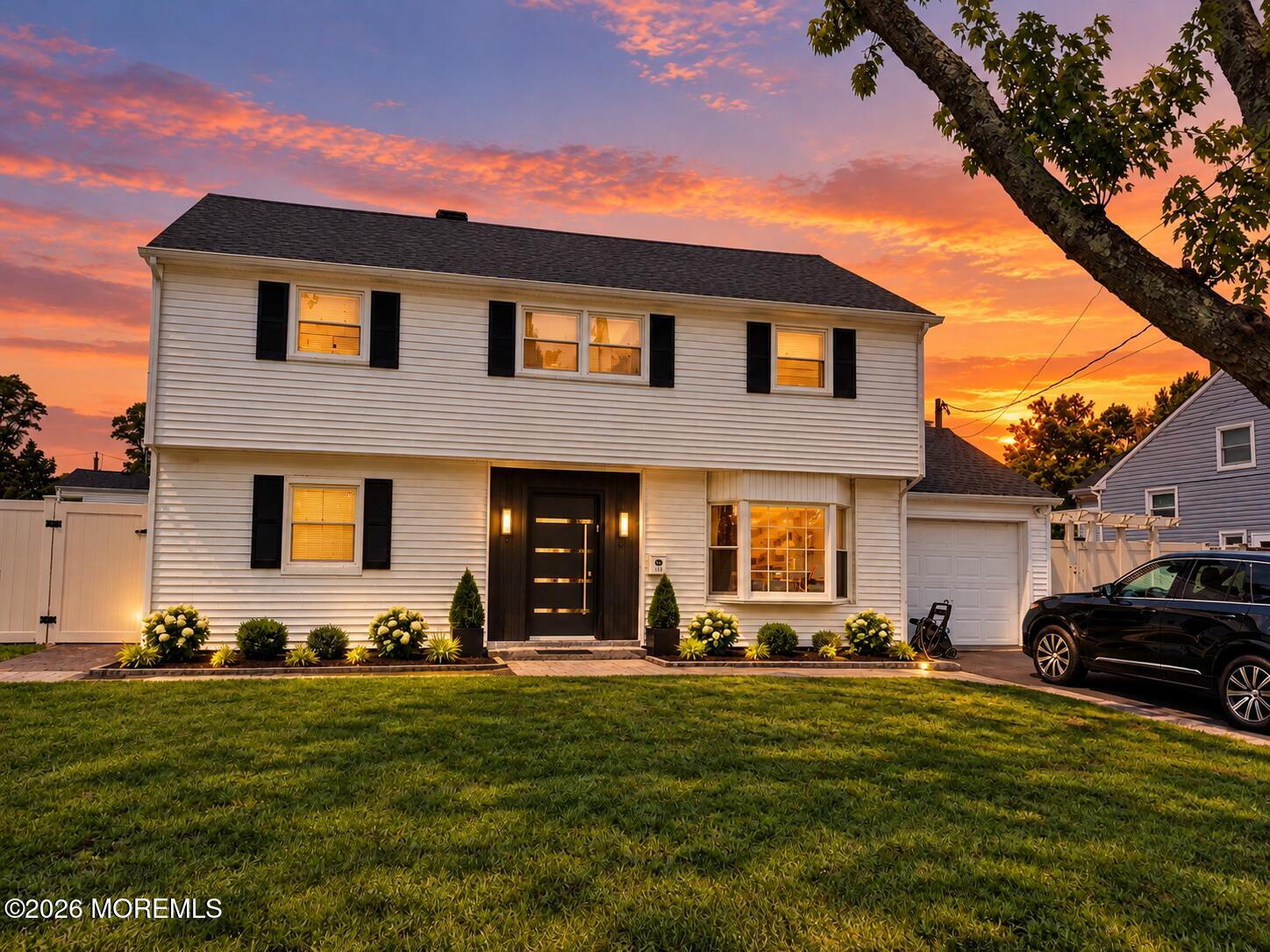 18 Branch Rd, Oakhurst, NJ 07755