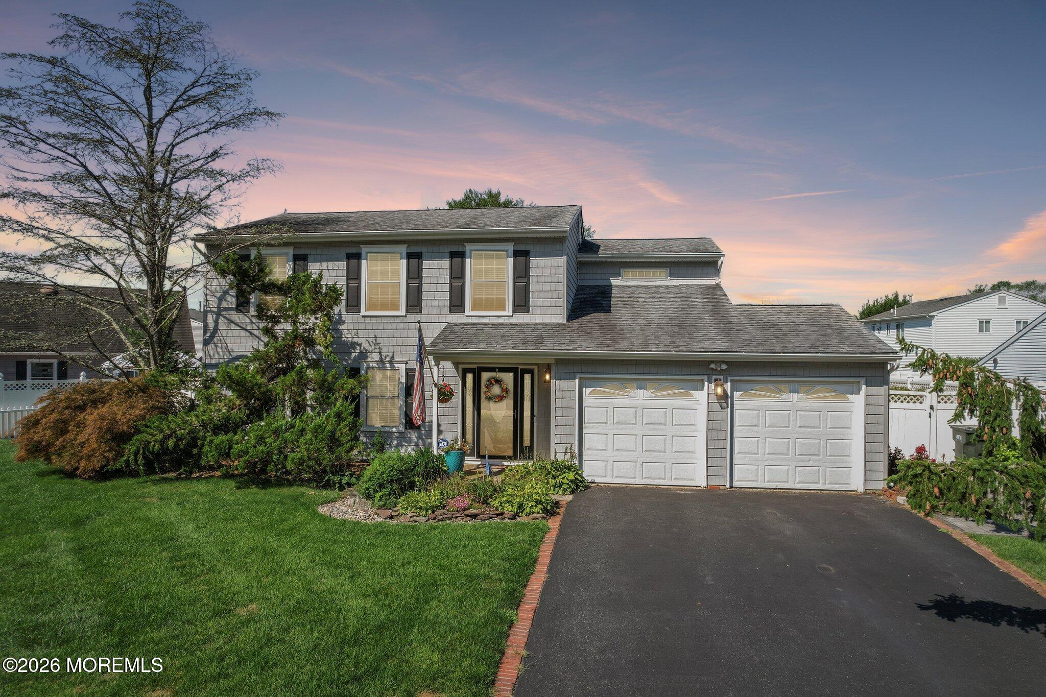 21 Appletree Rd, Howell, NJ 07731