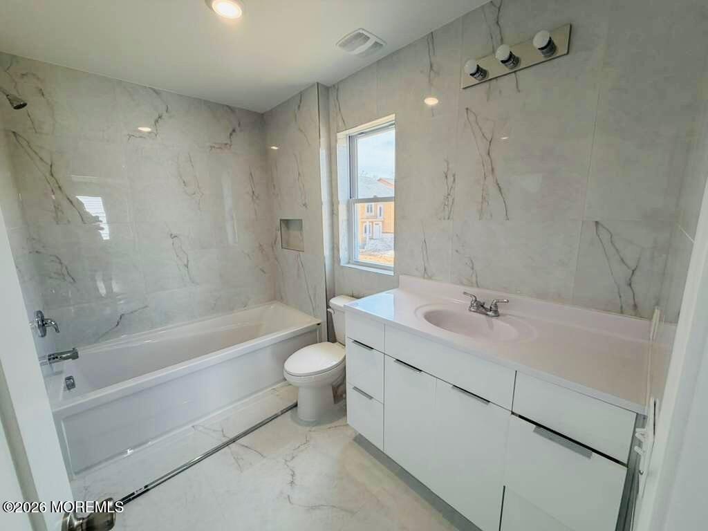 10 Farry St, Lakewood, NJ 08701 photo