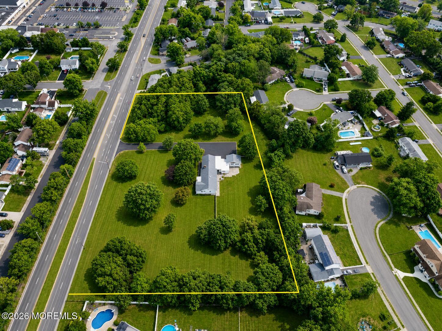 1054 Fischer Blvd, Toms River, NJ 08753 photo
