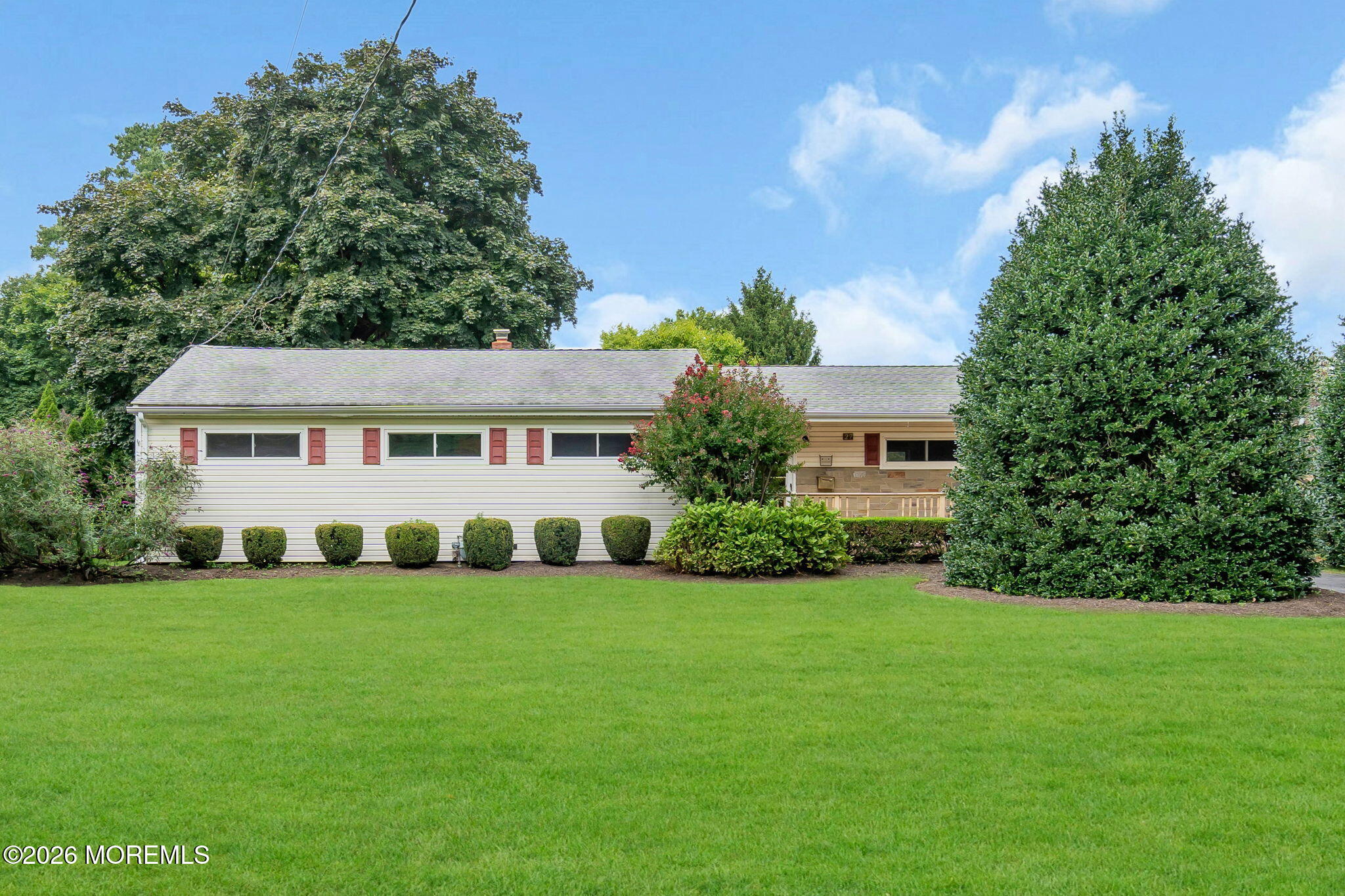 27 Wyckham Rd, Tinton Falls, NJ 07724 photo