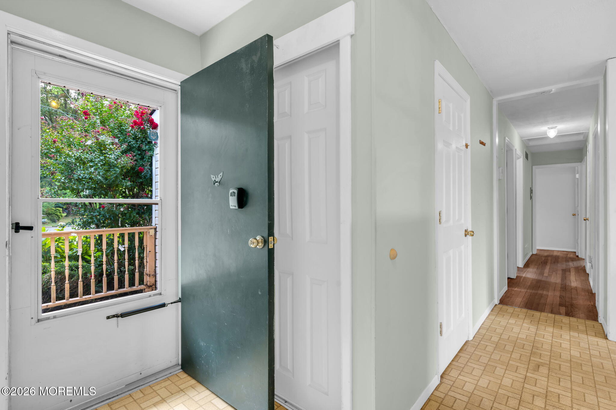 27 Wyckham Rd, Tinton Falls, NJ 07724 photo