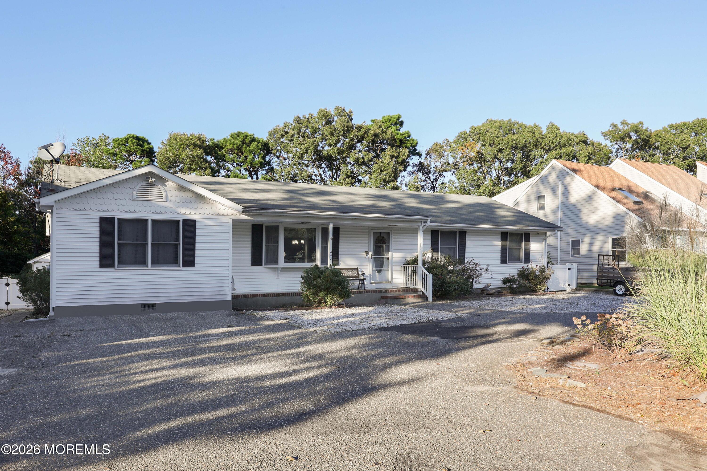 443 Arverne Ave, Ocean Gate, NJ 08740