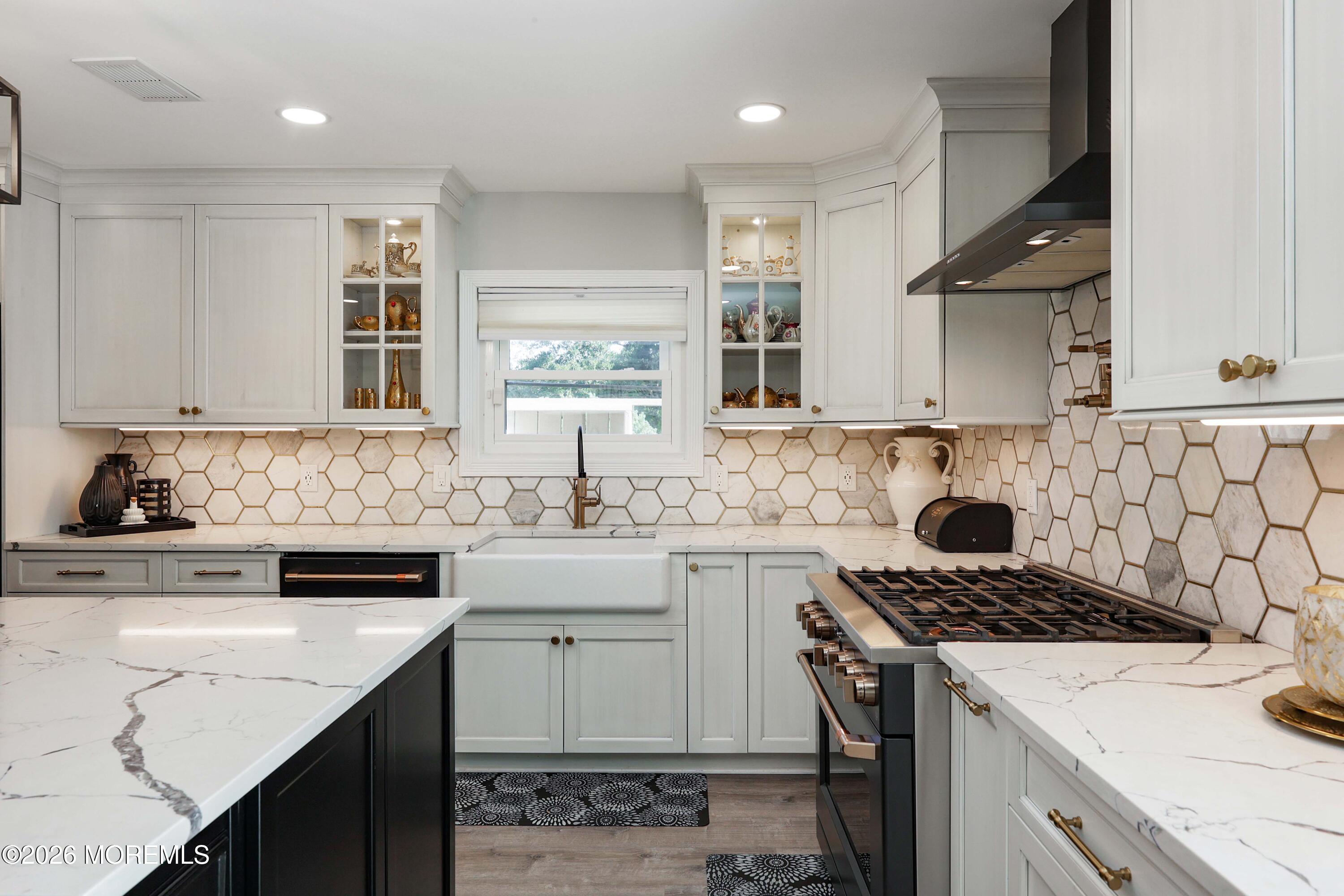 99 Oak Glen Rd, Toms River, NJ 08753 photo
