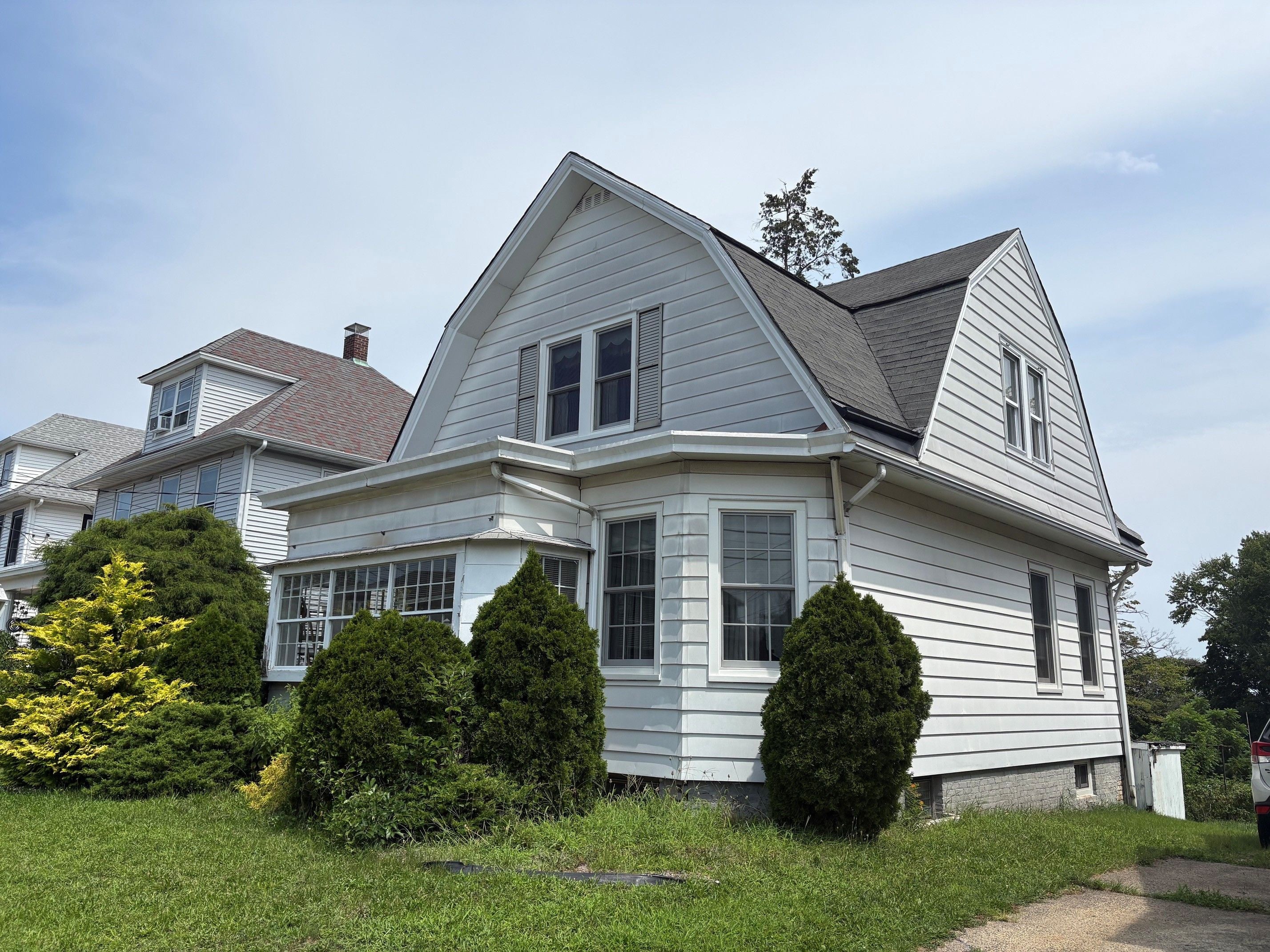 11 High St, South River, NJ 08882