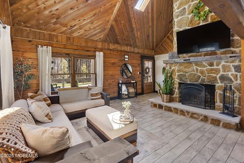Single Family Residence in Jackson NJ 158 W Pleasant Grove Road.jpg