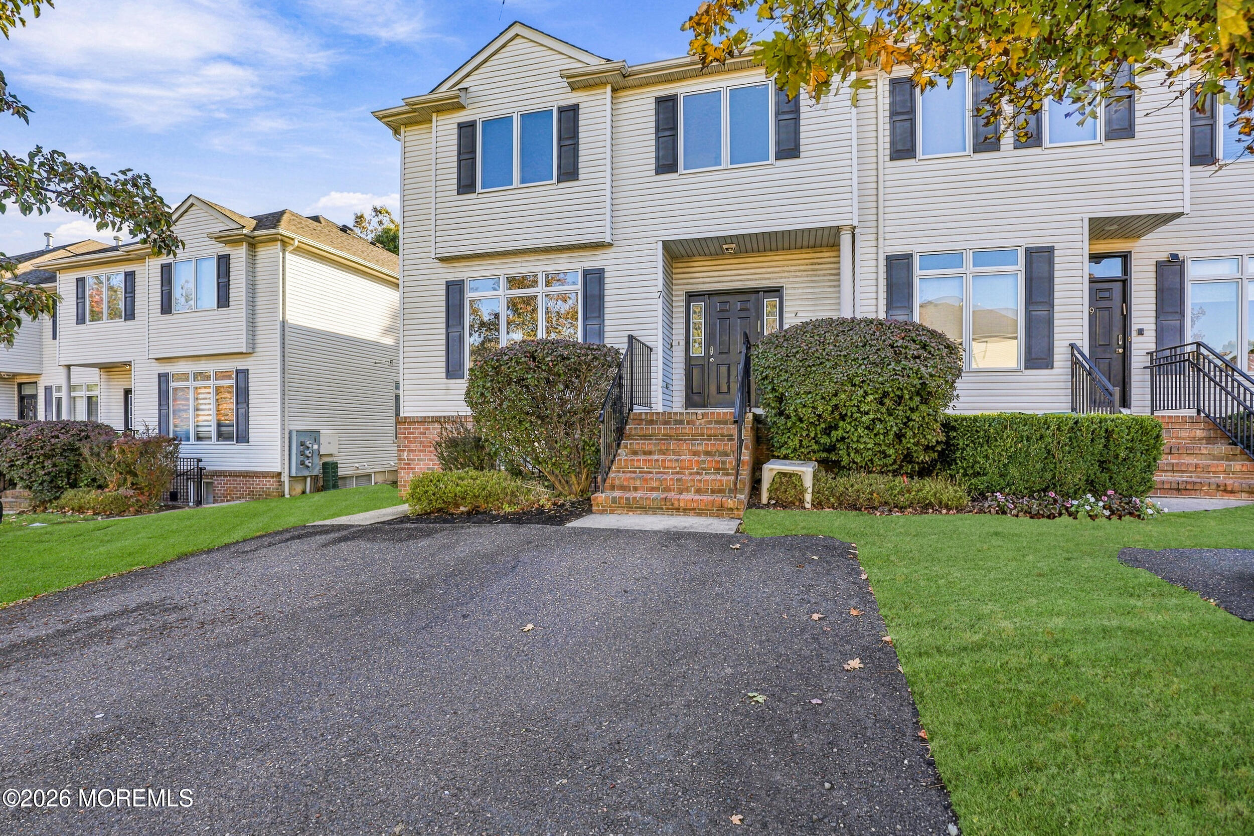 7 Grassmere St, Lakewood, NJ 08701
