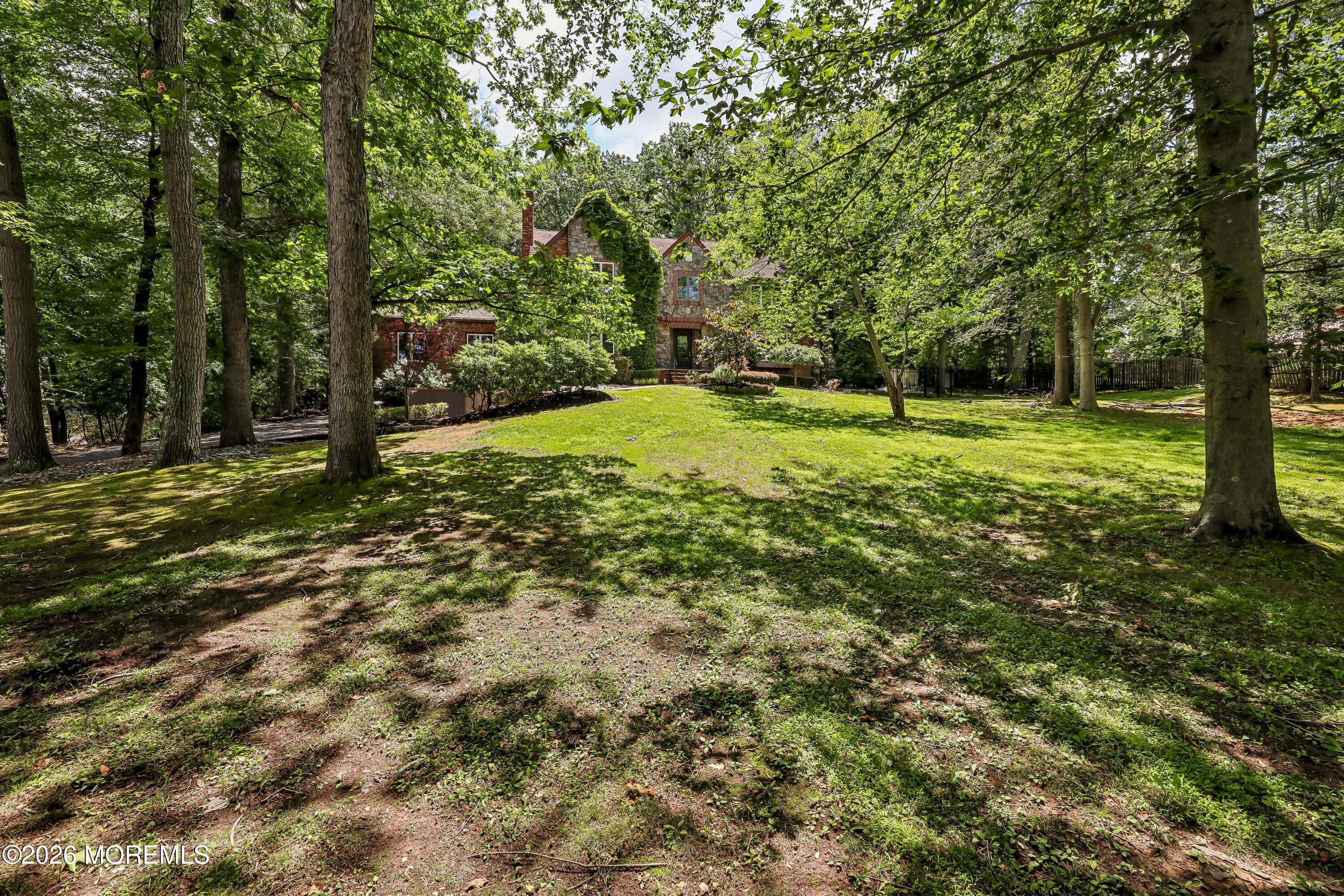 827 Holmdel Rd, Holmdel, NJ 07733 photo