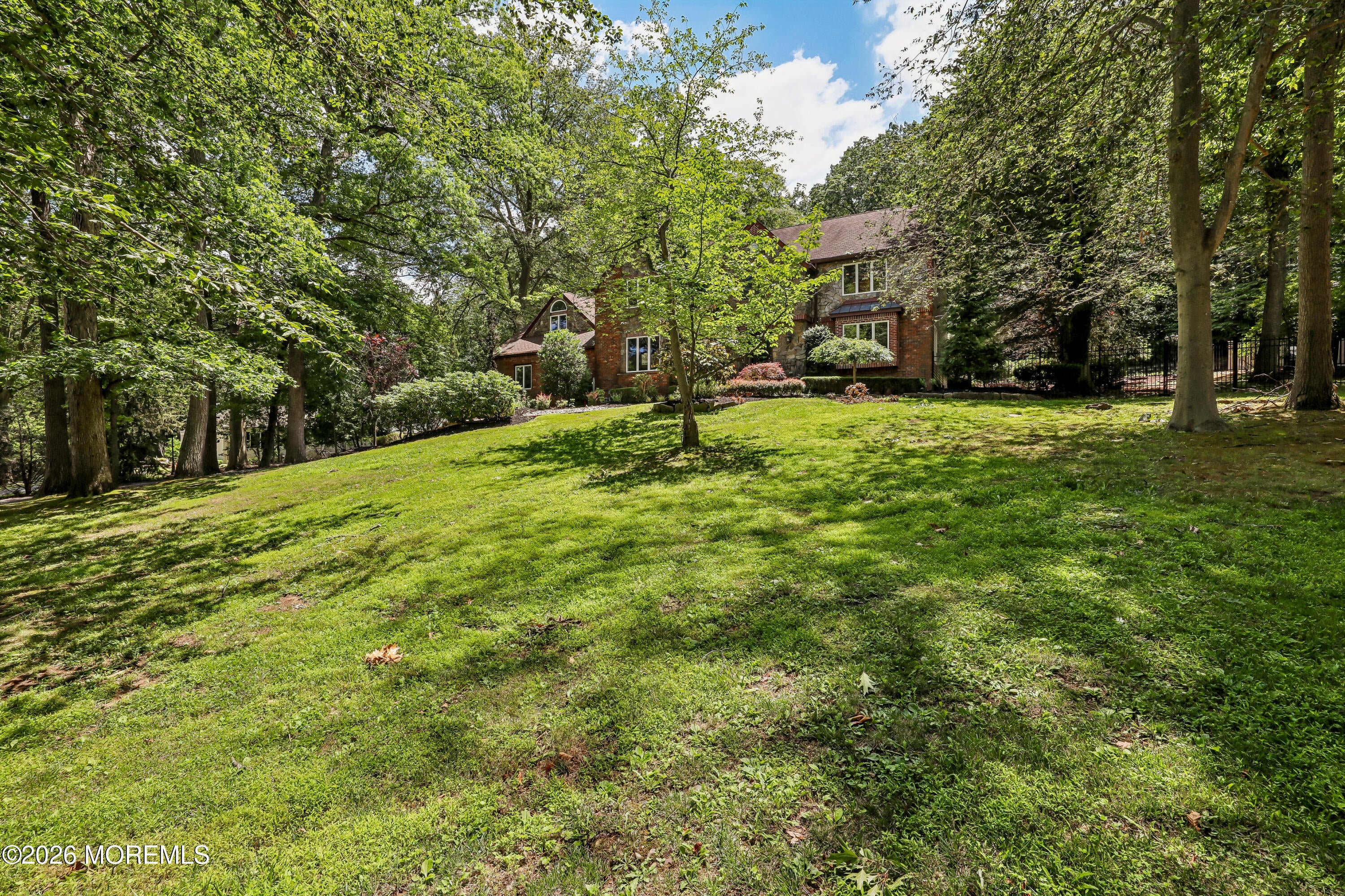 827 Holmdel Rd, Holmdel, NJ 07733 photo