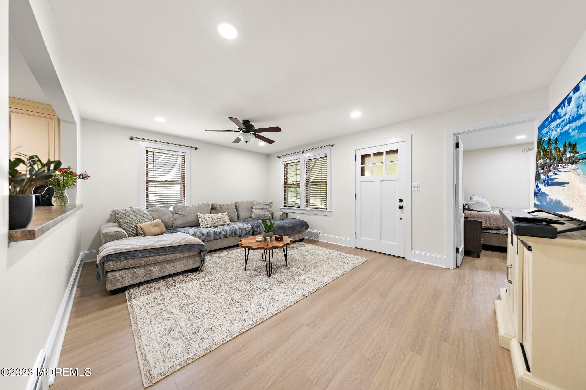 20 Weston Pl, Eatontown, NJ 07724 photo