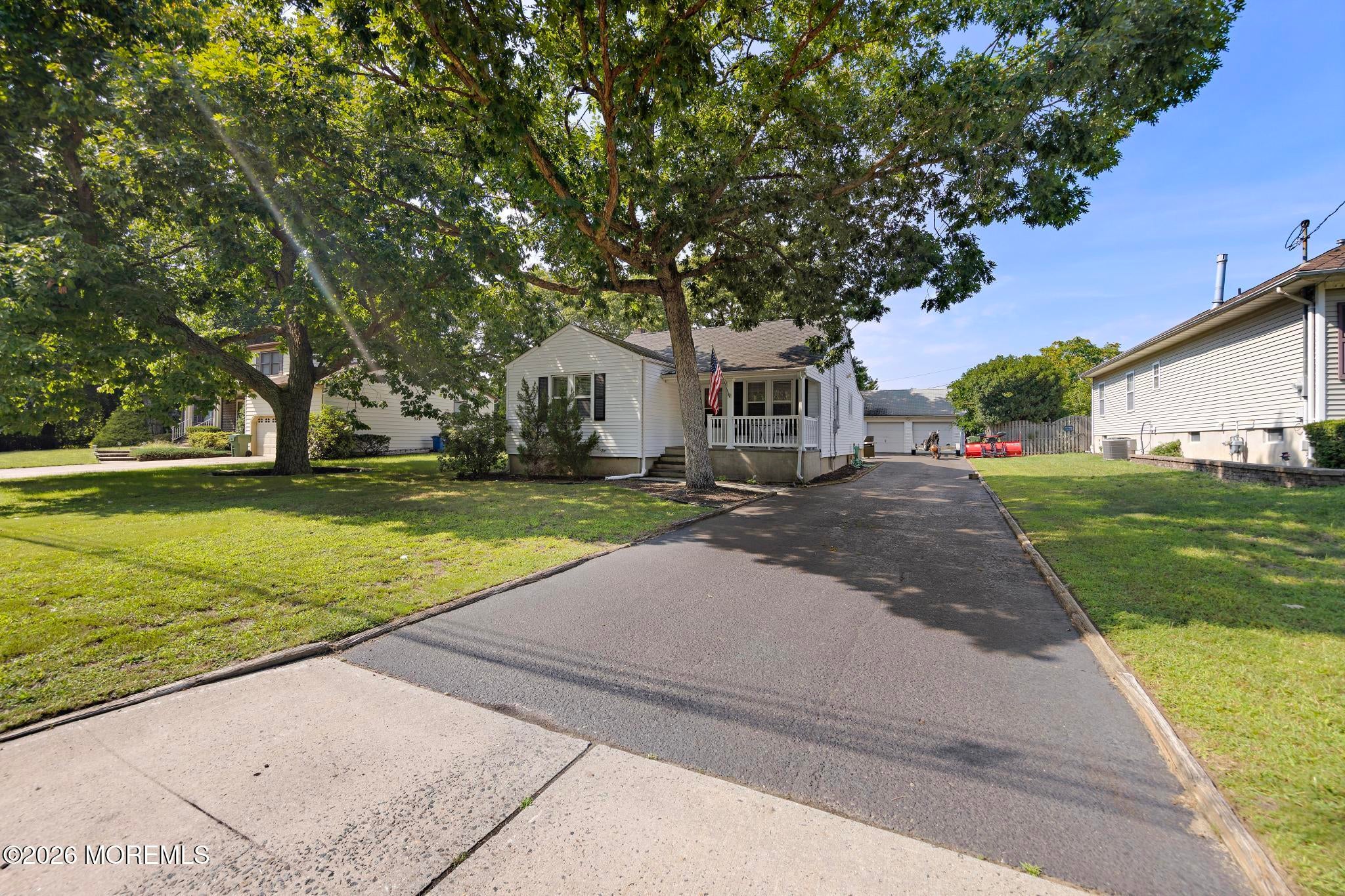 20 Weston Pl, Eatontown, NJ 07724