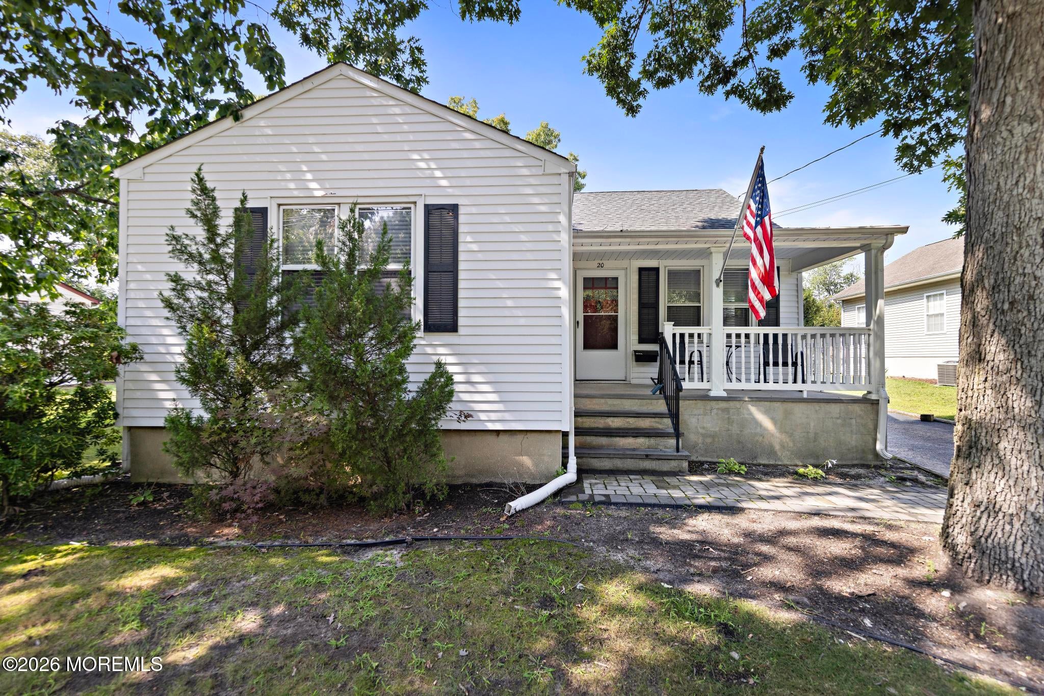 20 Weston Pl, Eatontown, NJ 07724 photo