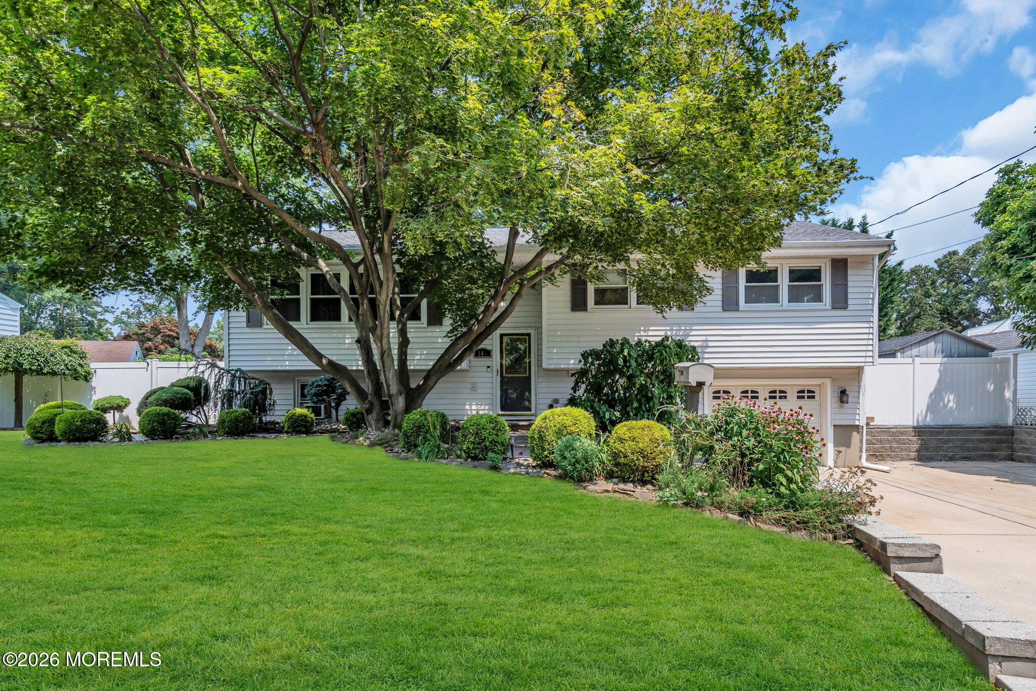 147 Clairmont Ave, Belford, NJ 07718