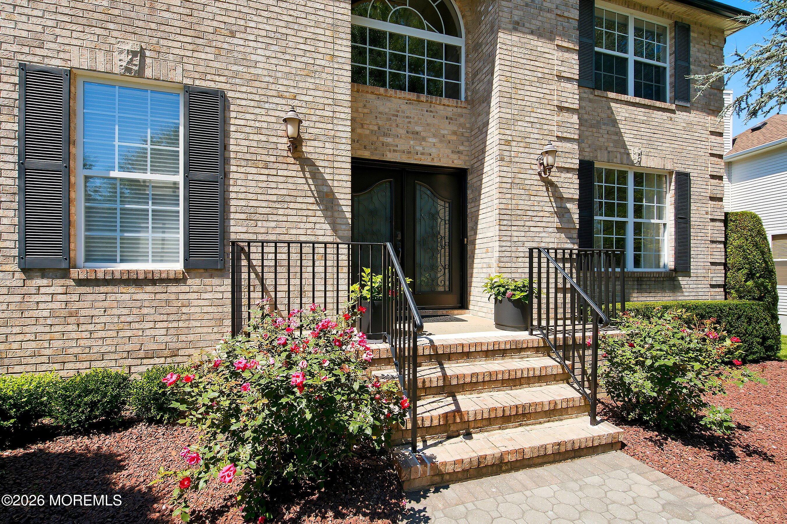 26 Goshawk Ct, Morganville, NJ 07751 photo