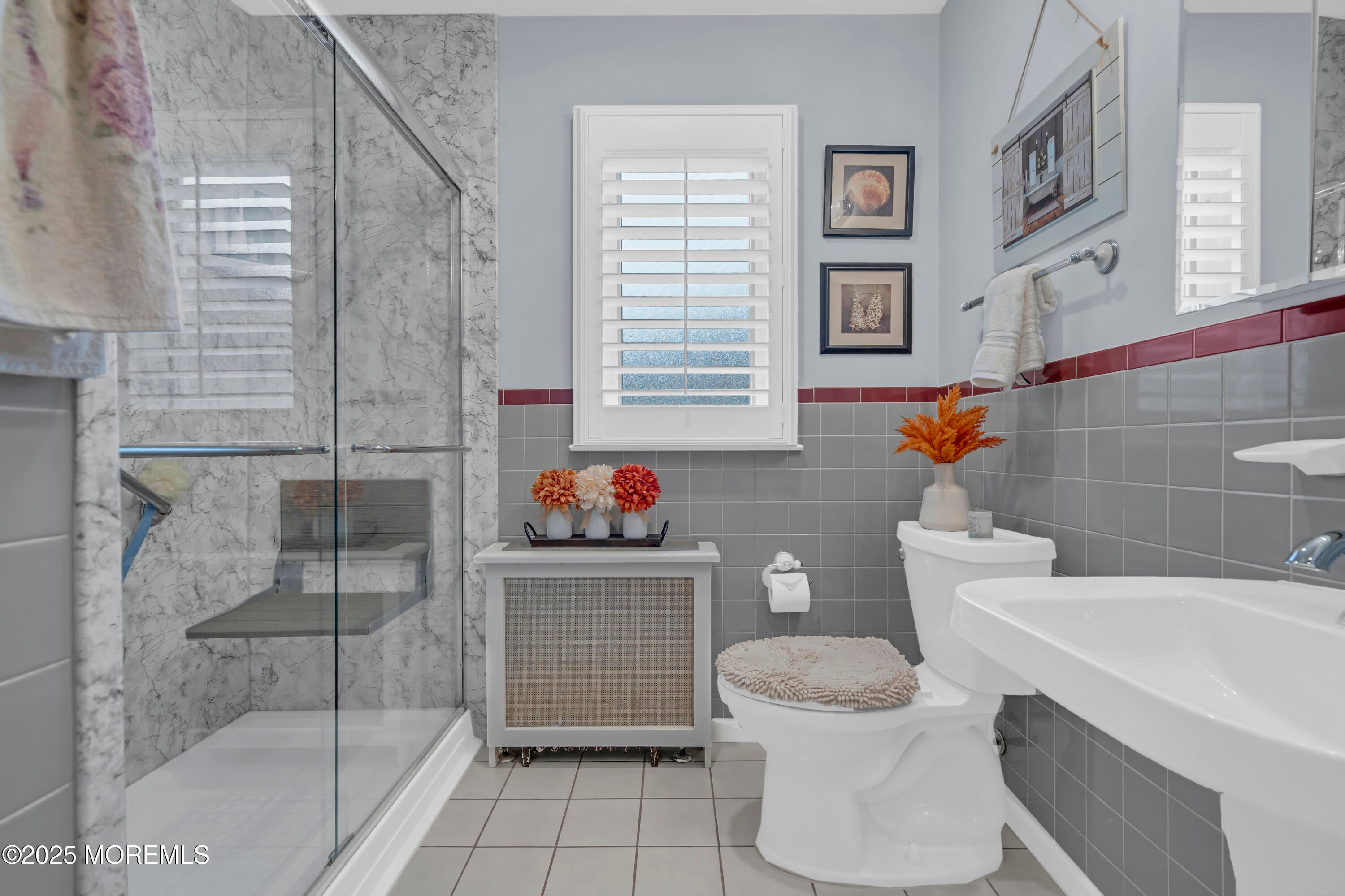 818 Arthur Dr, Red Bank, NJ 07701 photo