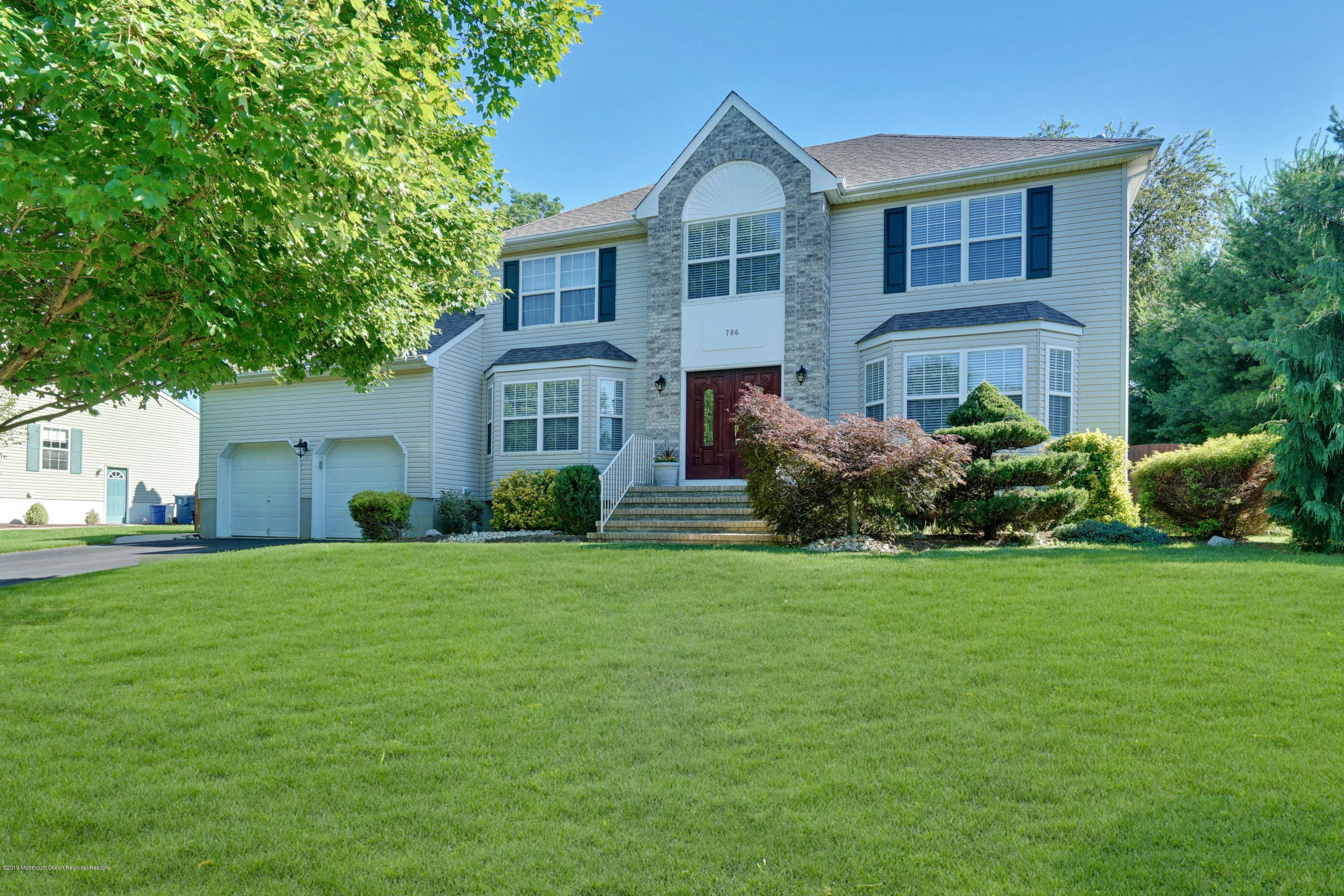 786 Applewood Ct, Jackson, NJ 08527
