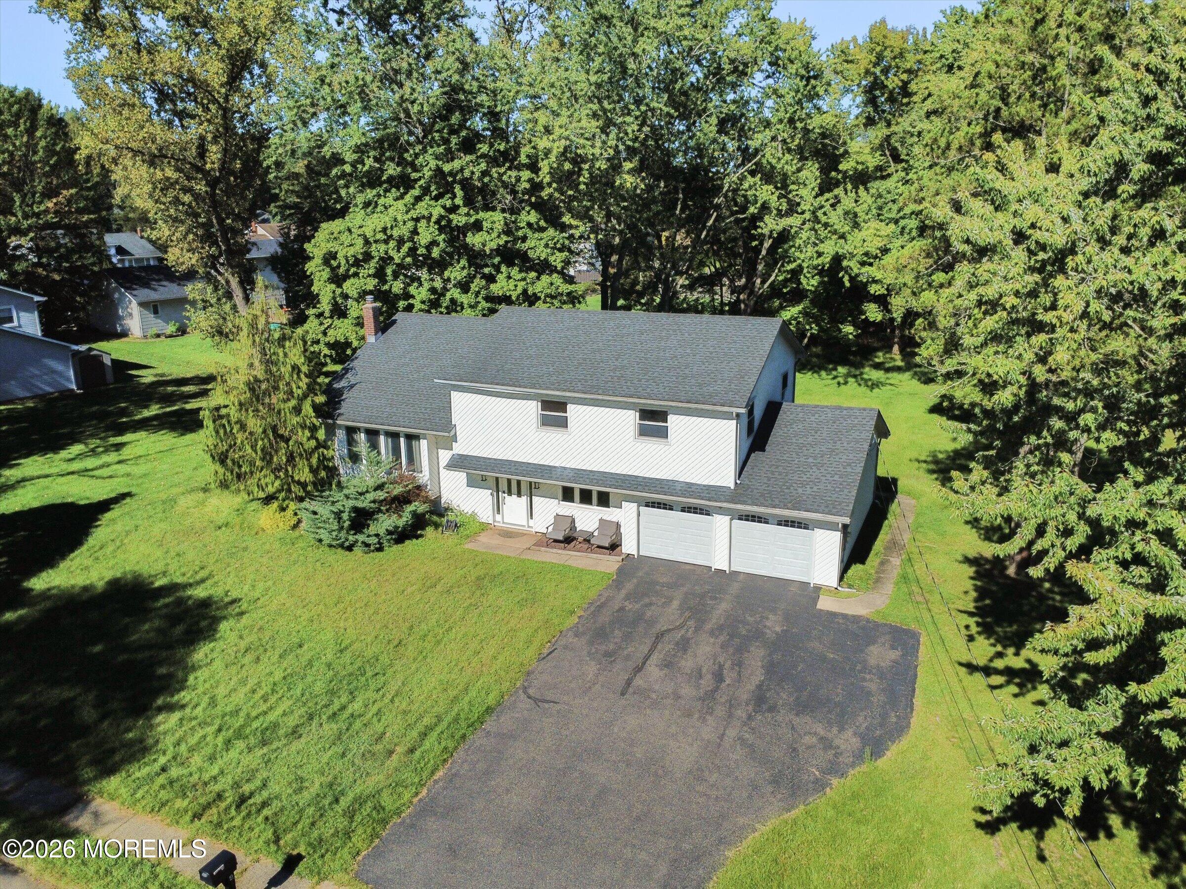 4 Wylie Terrace, Morganville, NJ 07751 photo