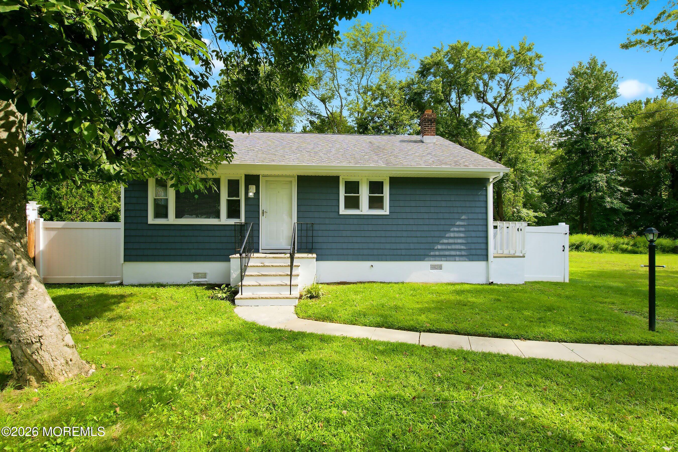13 Charles St, Matawan, NJ 07747