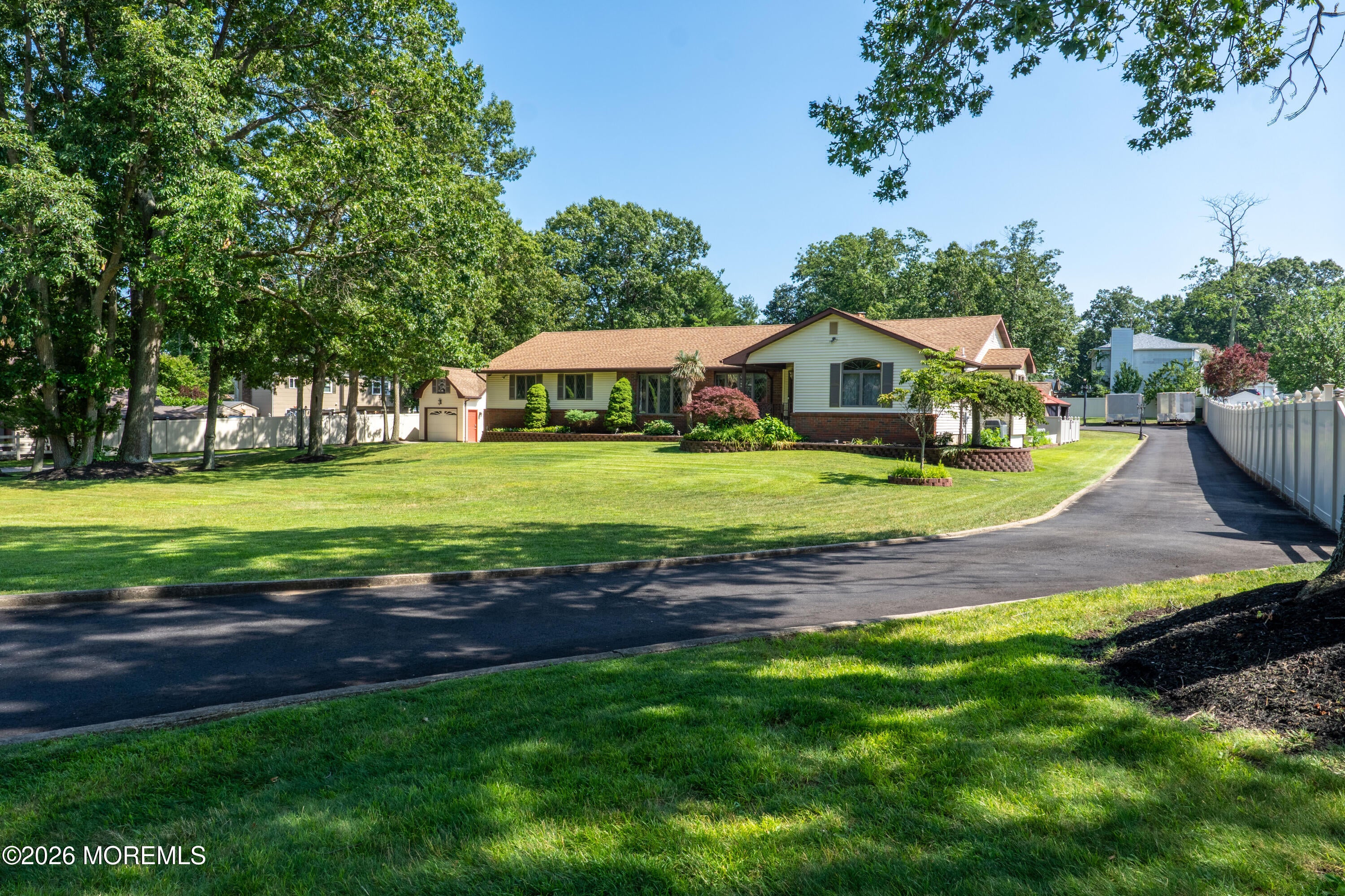 126 Shenandoah Blvd, Toms River, NJ 08753