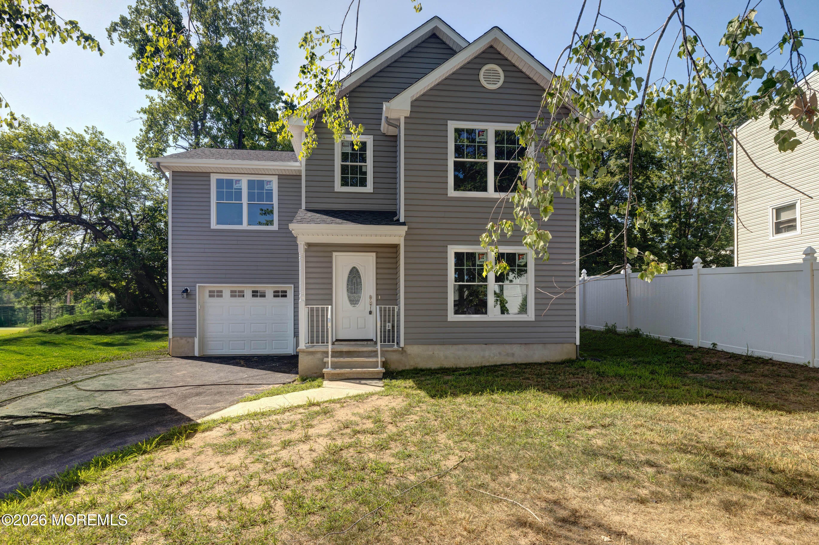 195 Greenwood Dr, Keyport, NJ 07735