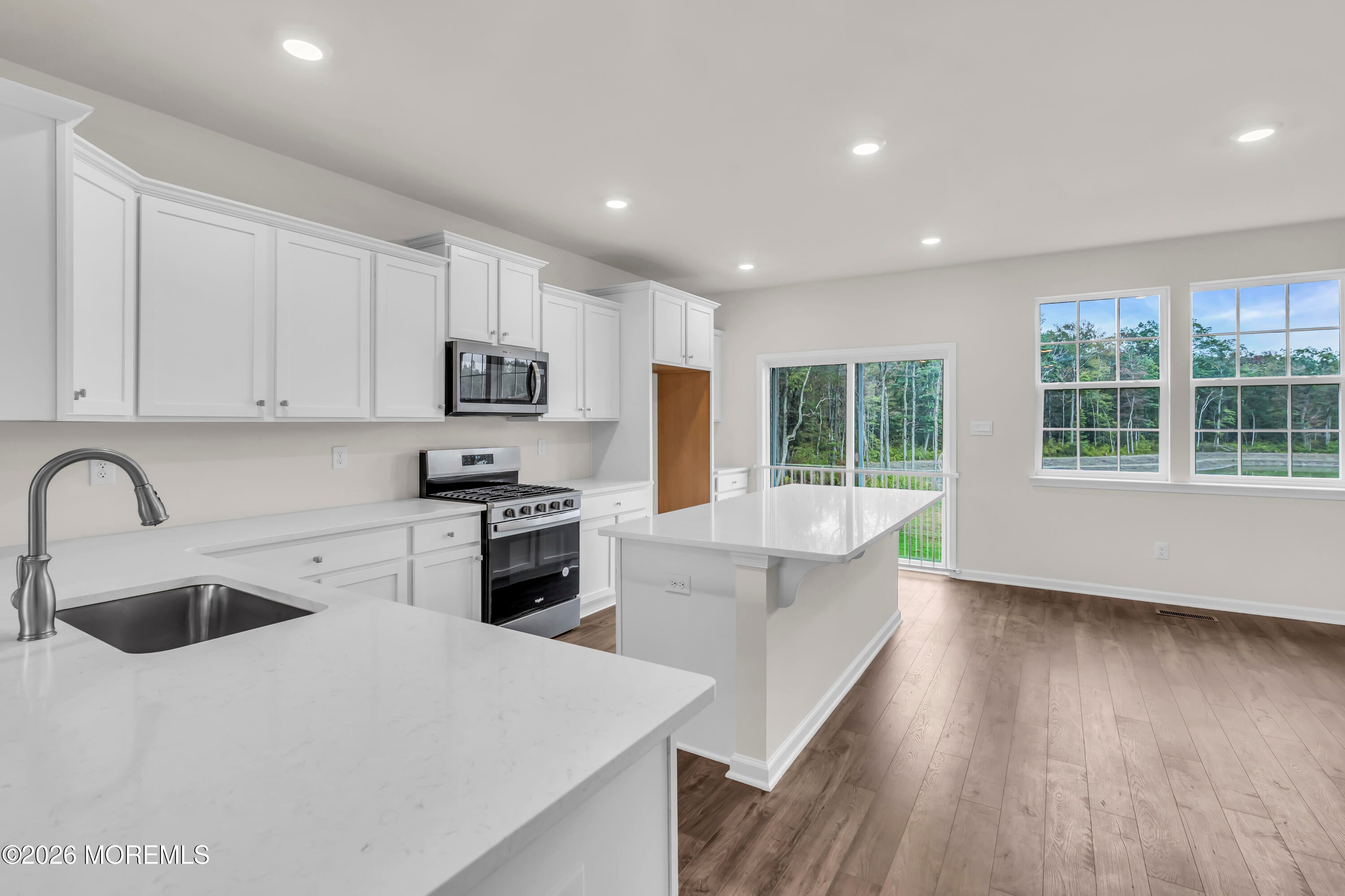 166 Mantoloking Dr, Jackson, NJ 08527
