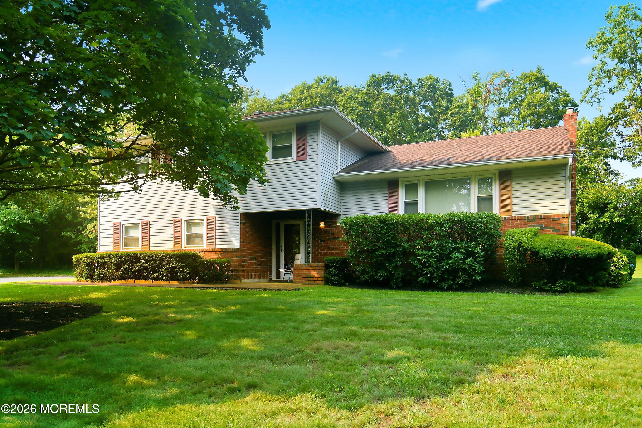 753 Eagle View Ridge Rd, Brick, NJ 08724