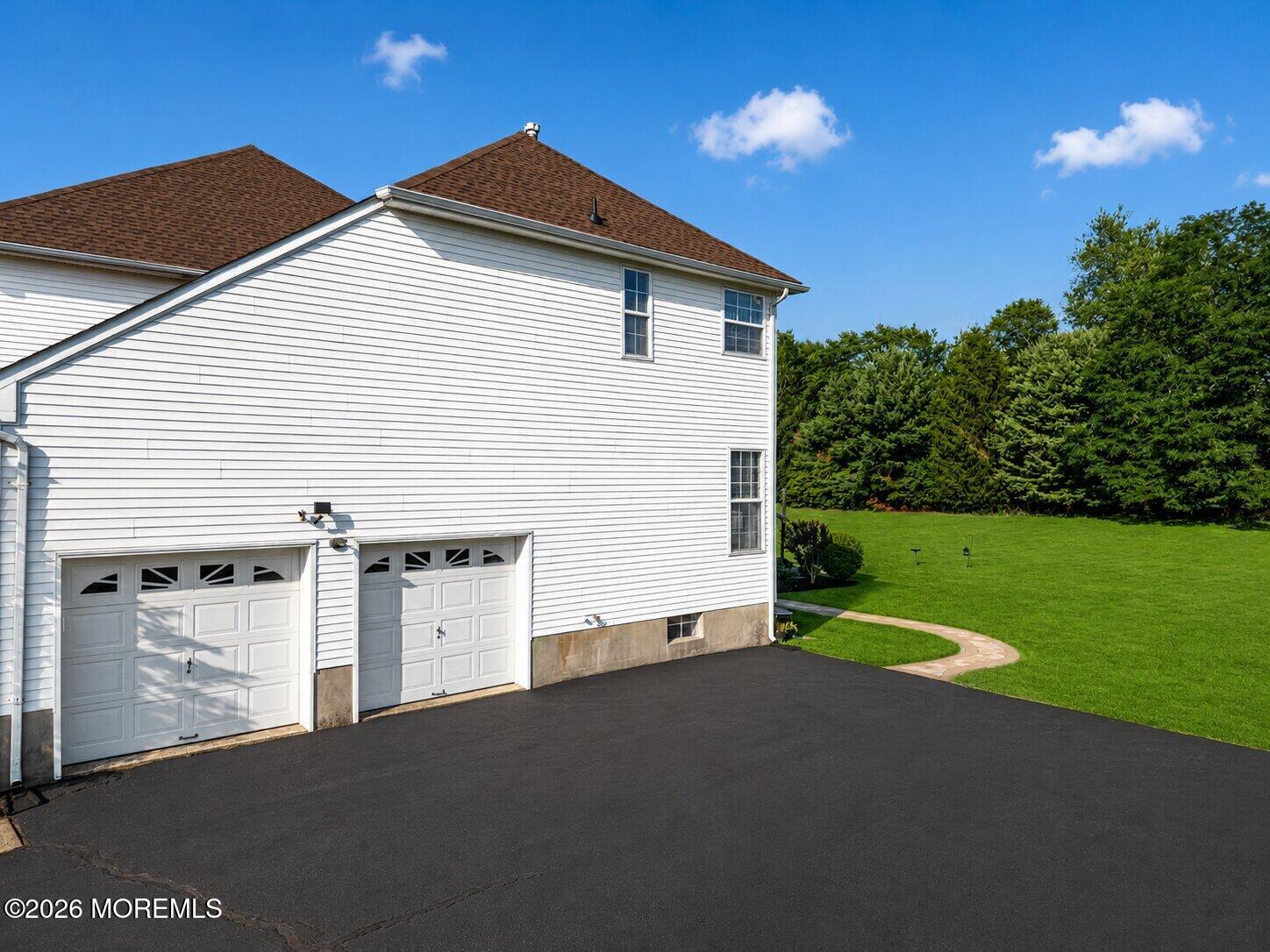 14 Jamesworthy Ct, Marlboro, NJ 07746 photo
