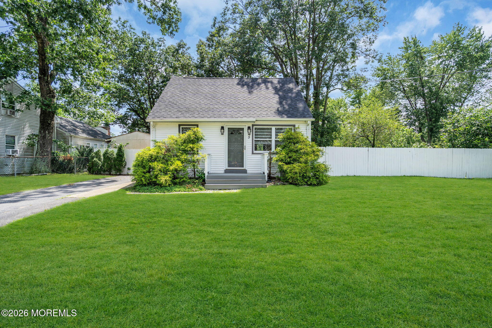 5 Georgian Blvd, Jackson, NJ 08527 photo