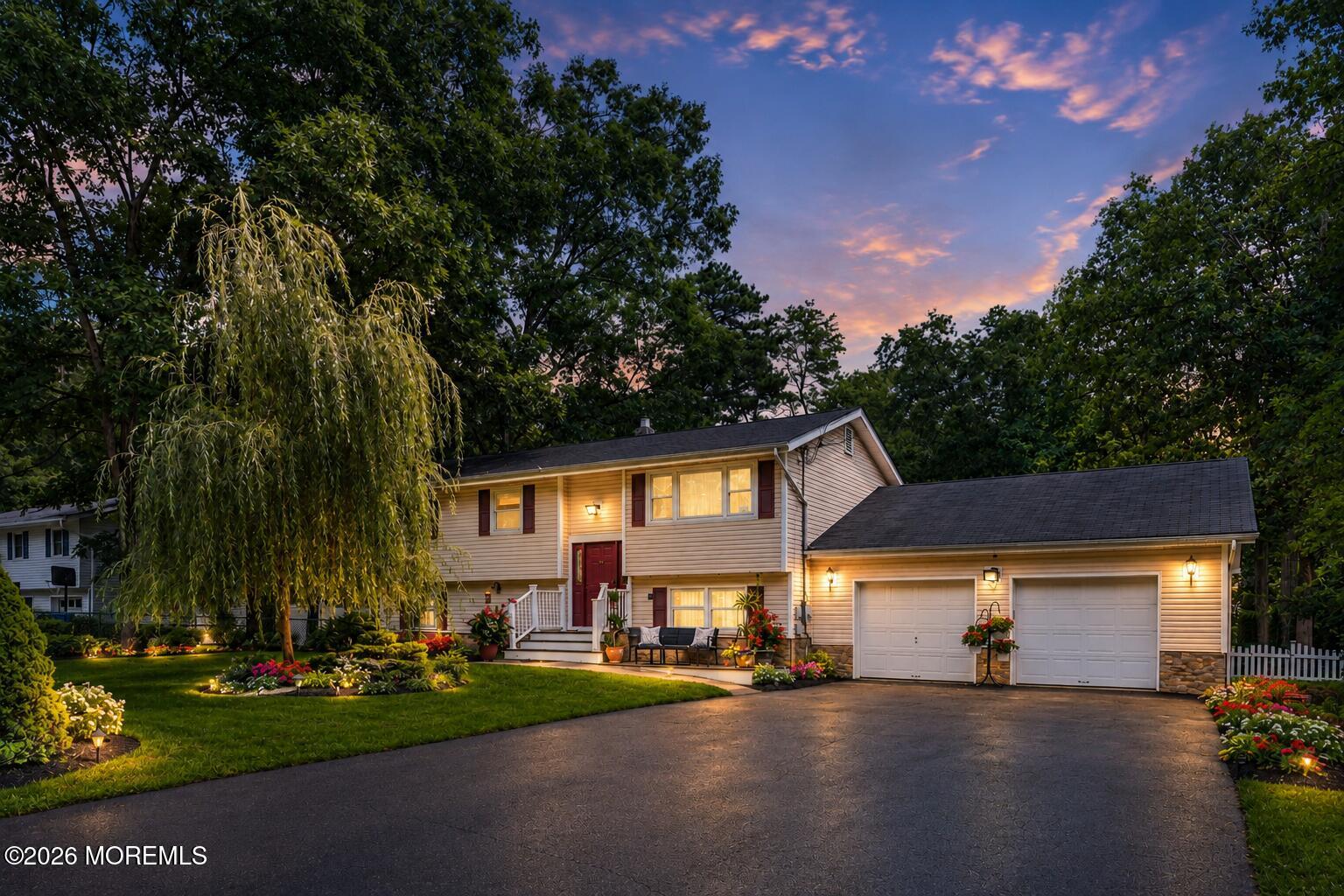 41 Walter Dr, Jackson, NJ 08527