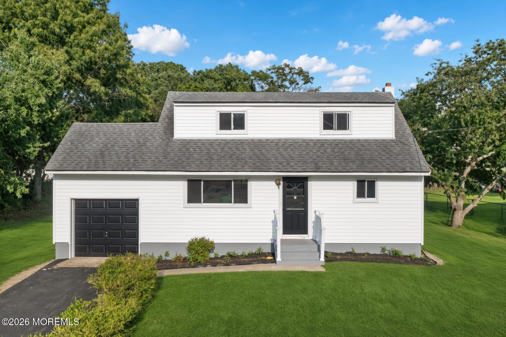 33 Glen Rd, Howell, NJ 07731 photo