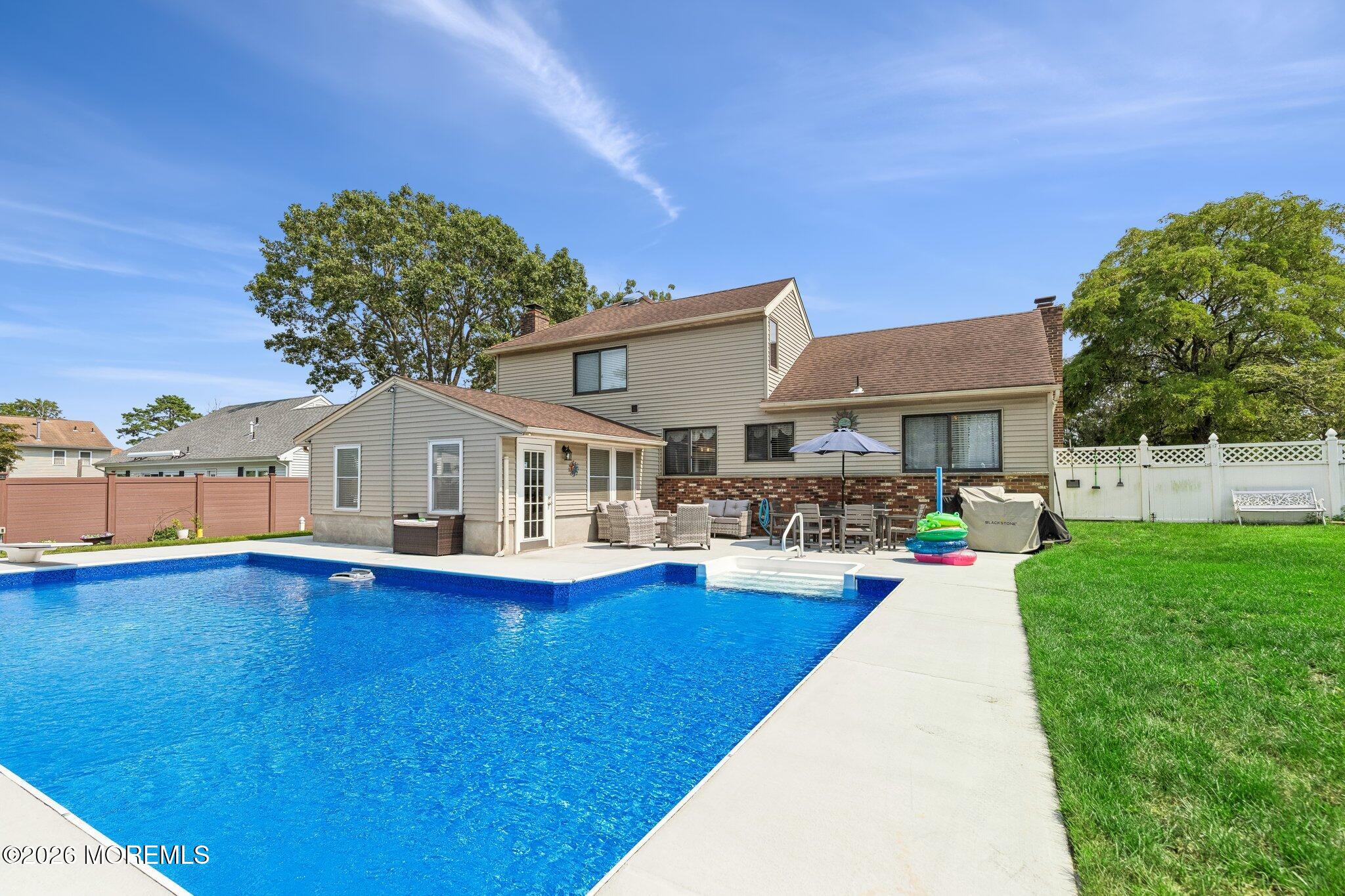 1100 Carlow Dr, Toms River, NJ 08753 photo