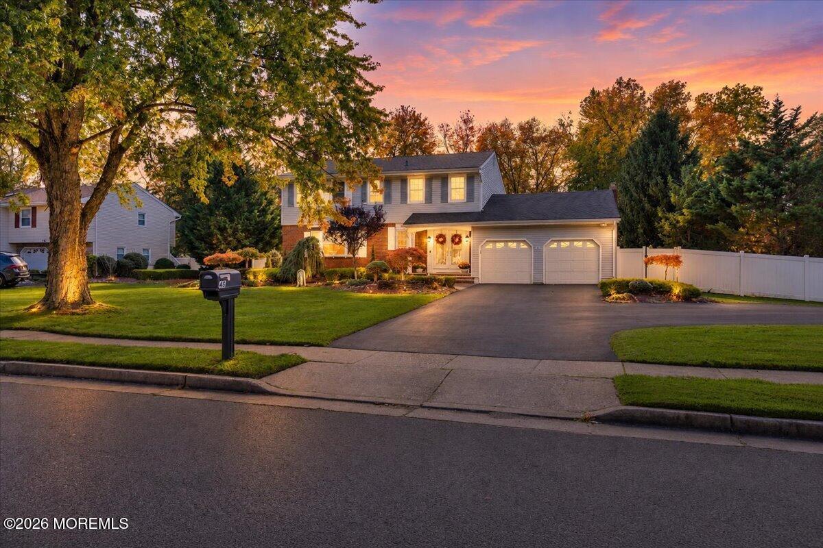46 Gettysburg Dr, Manalapan, NJ 07726