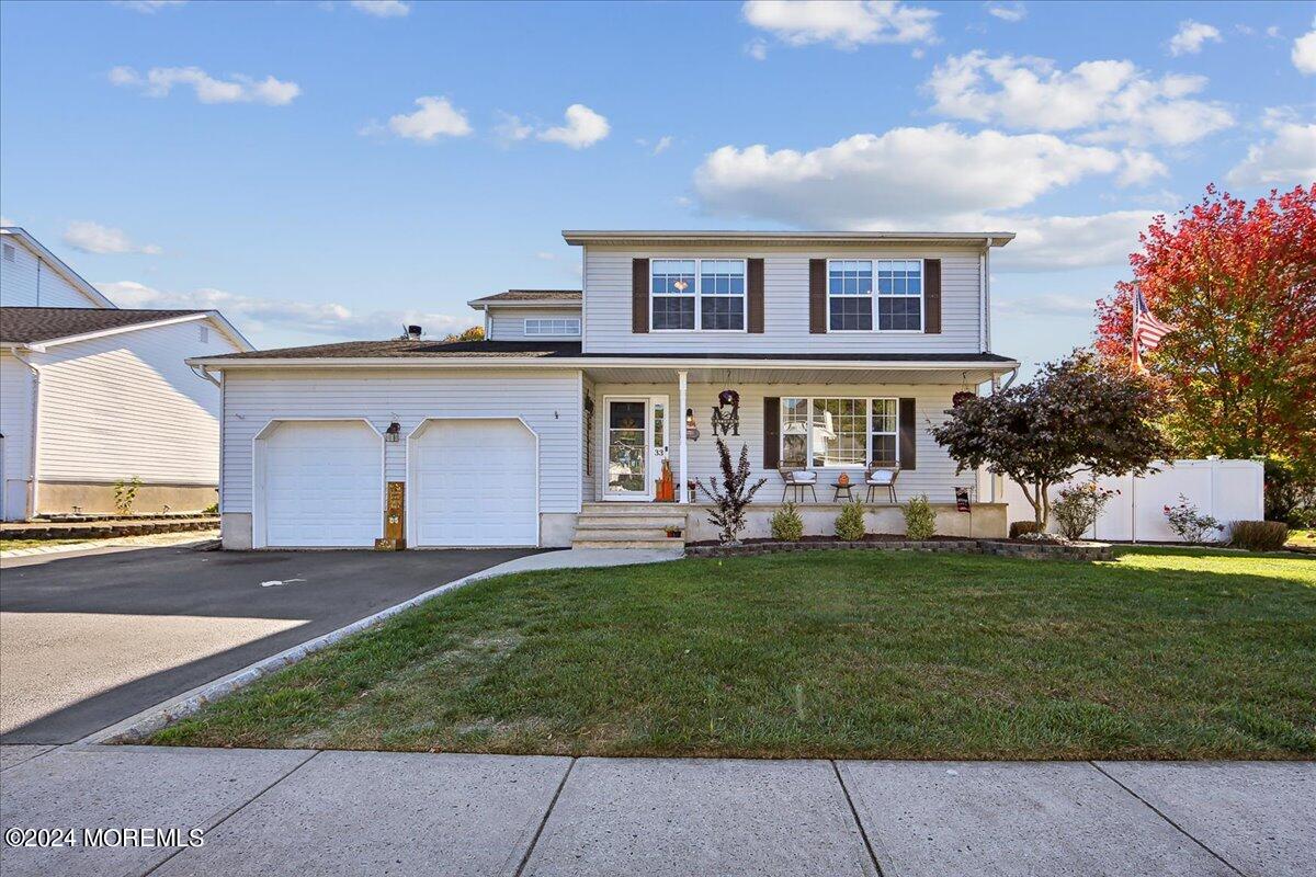 33 Bronia St, Howell, NJ 07731
