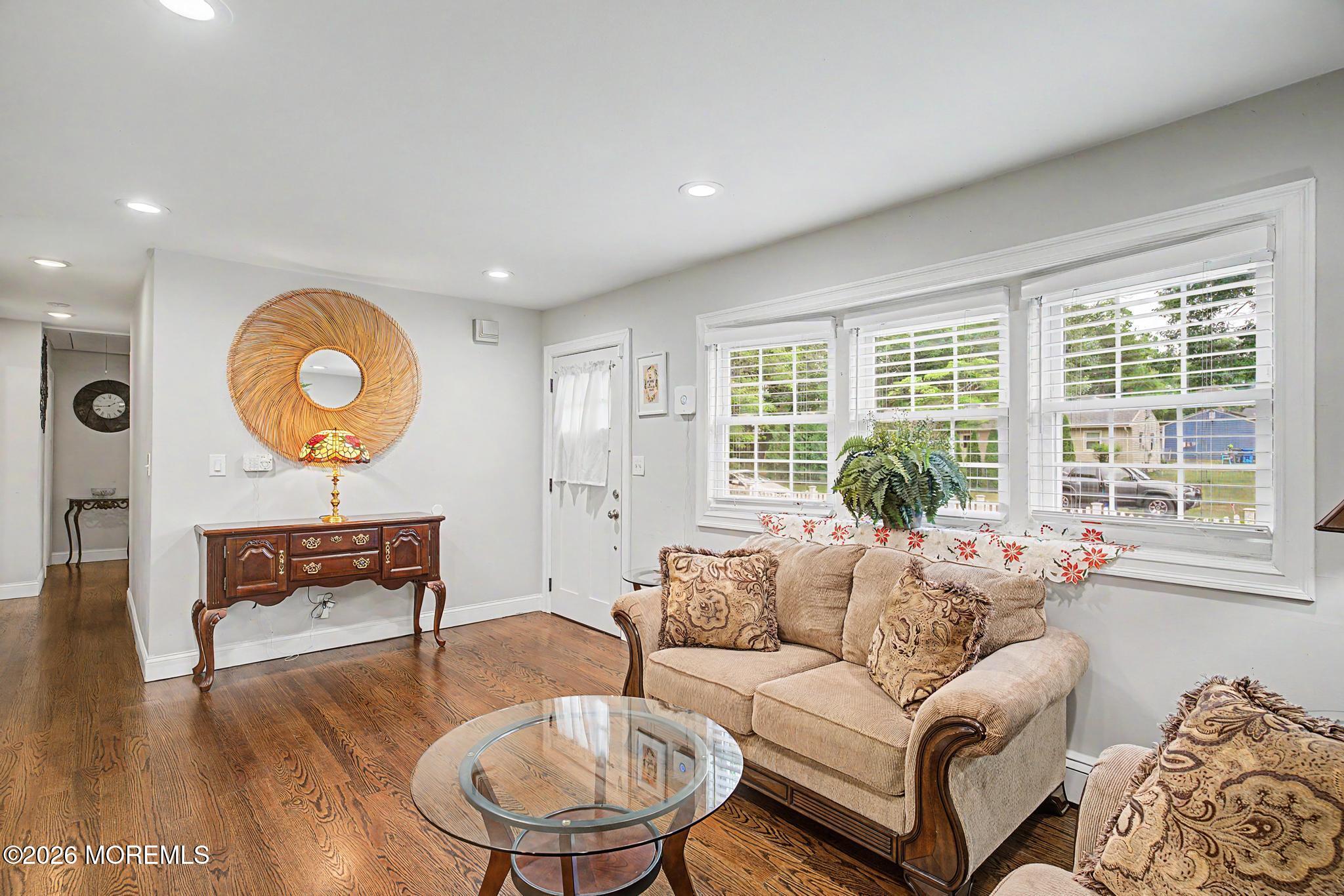 442 Irving Pl, Toms River, NJ 08755 photo