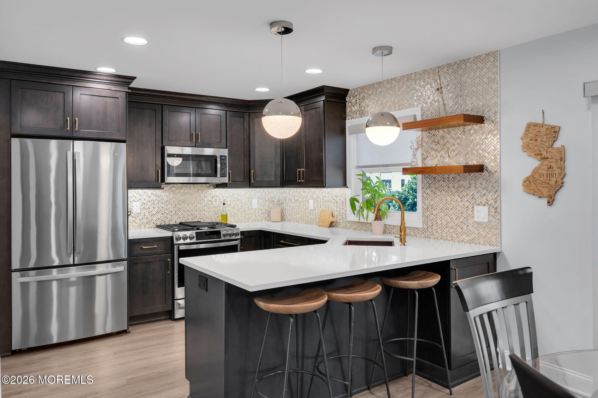 20 Pinckney Rd, Red Bank, NJ 07701