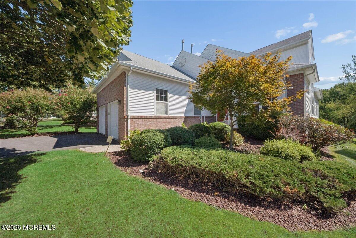 4 Gainsborough Ct, Manalapan, NJ 07726 photo