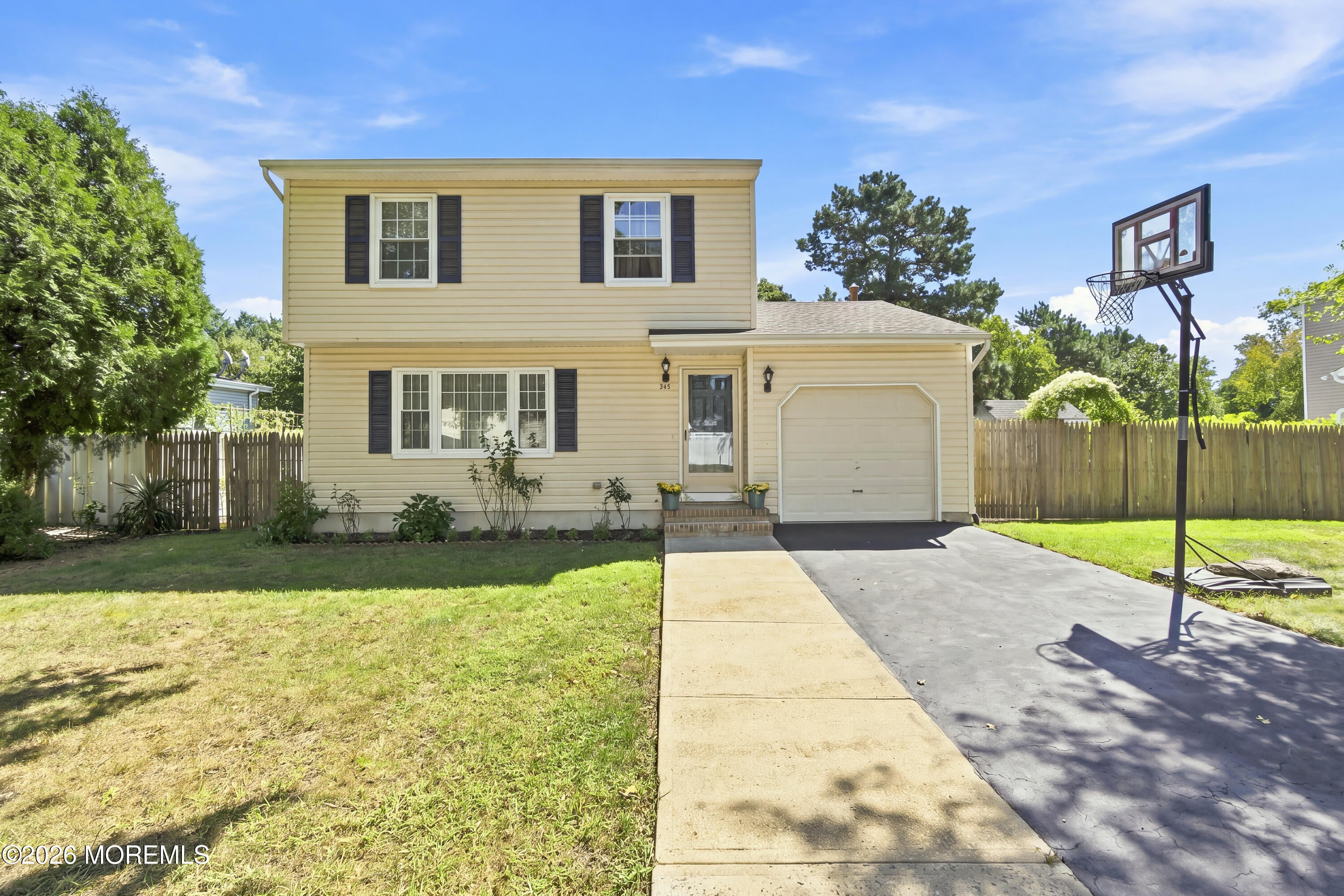 974 Columbus Dr, Brick, NJ 08724