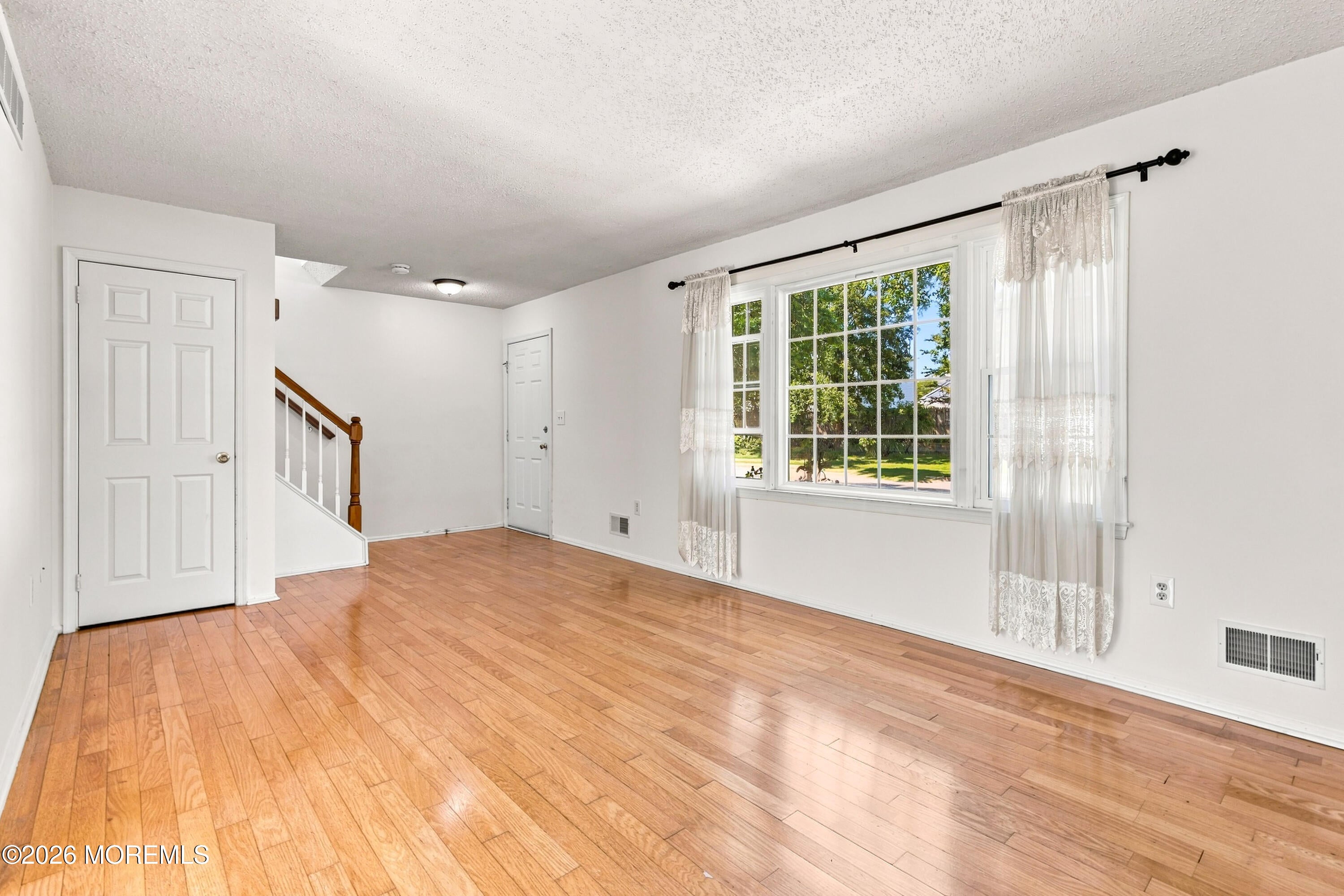 974 Columbus Dr, Brick, NJ 08724 photo