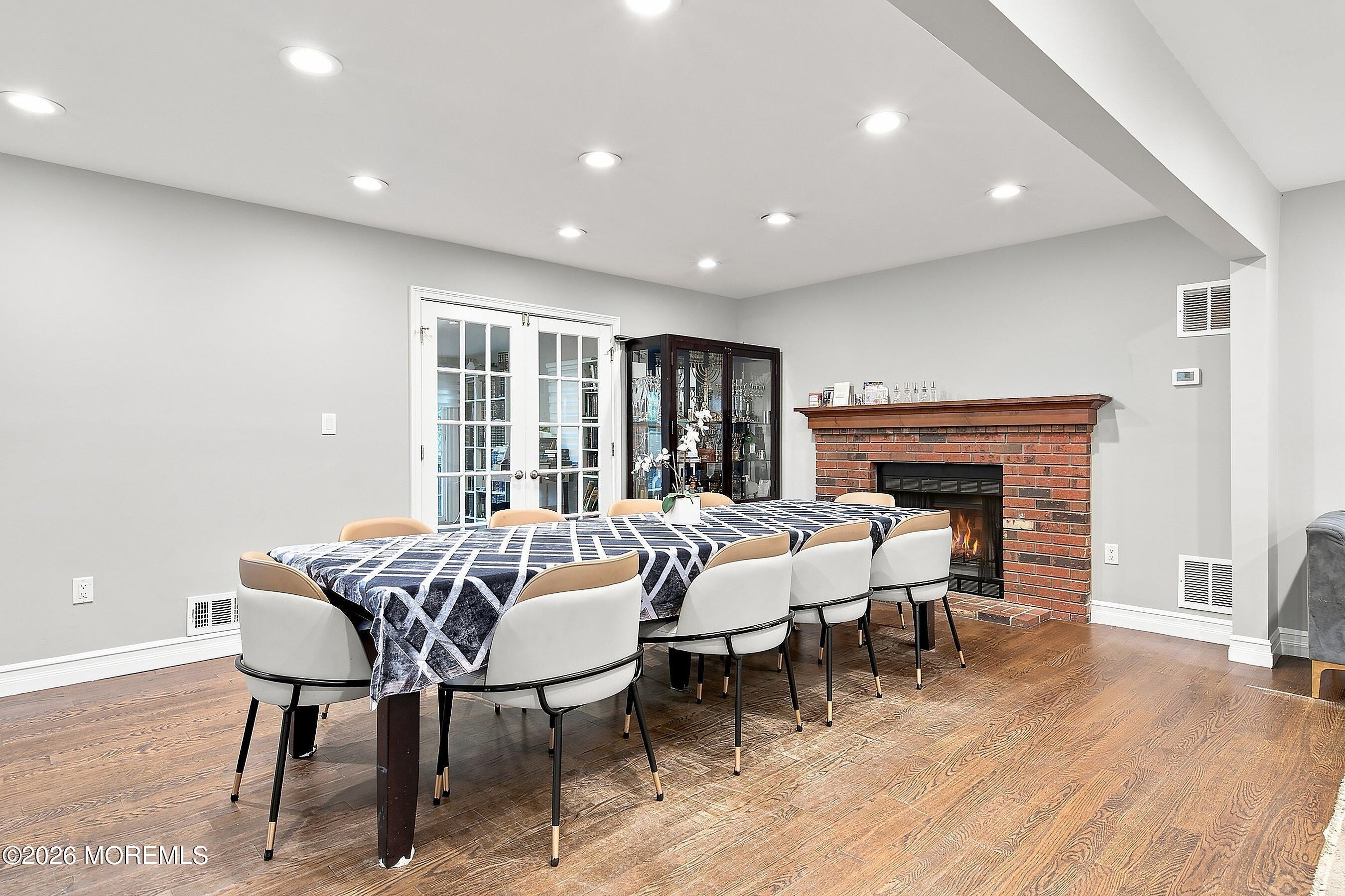 141 Jennifer Dr, Lakewood, NJ 08701 photo